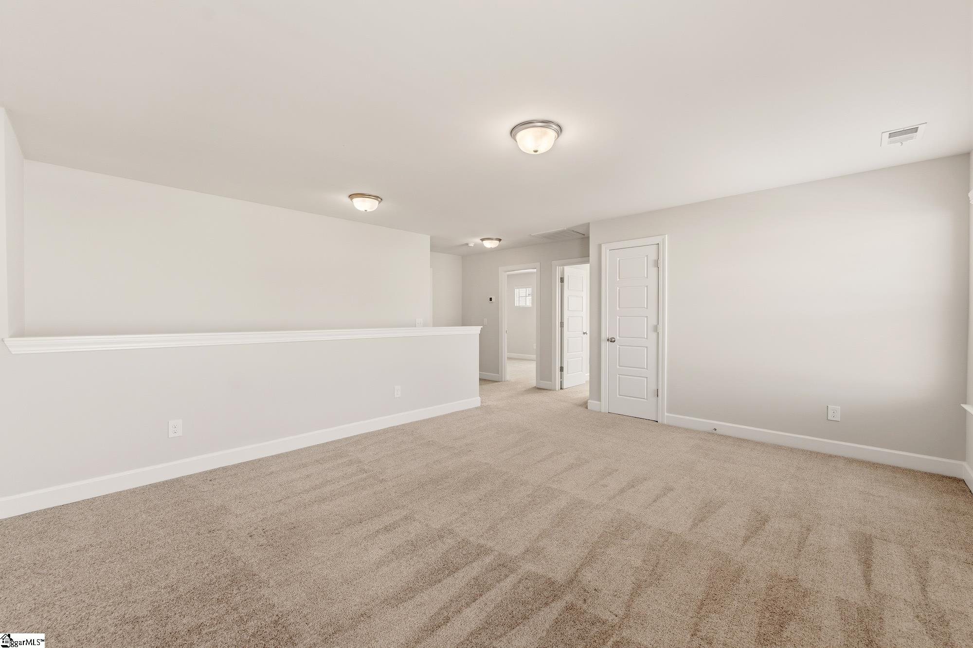 301 Hollenbeck Place Property Photo 25