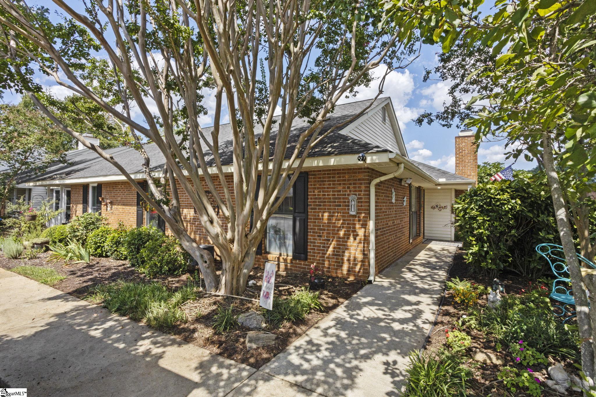 13 Forest Lake Drive Property Photo 1