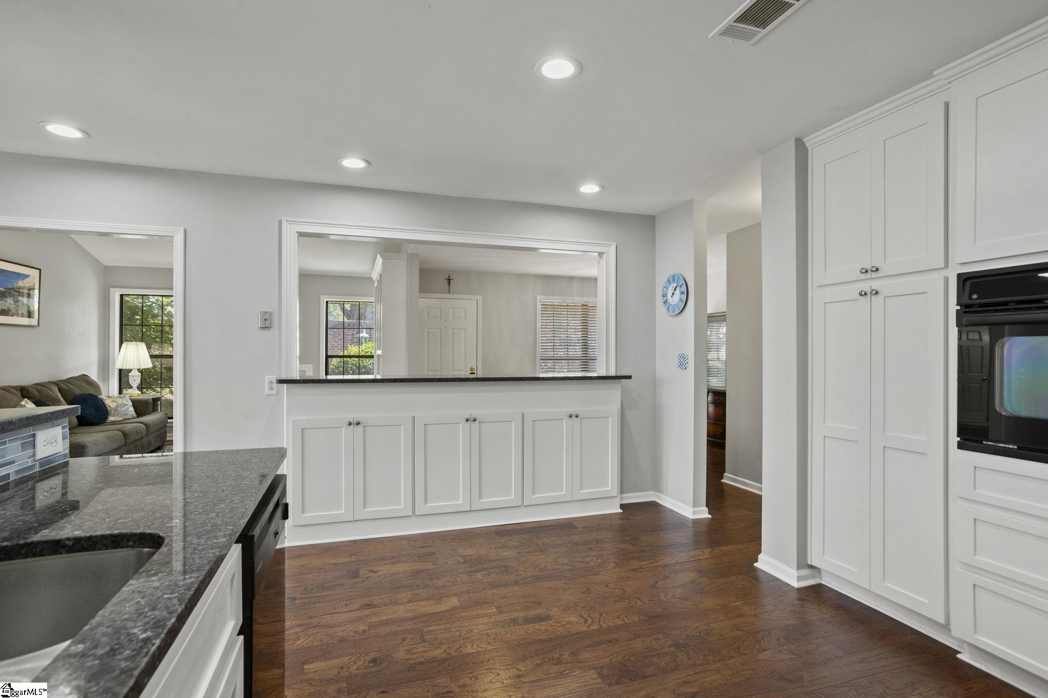 13 Forest Lake Drive Property Photo 15