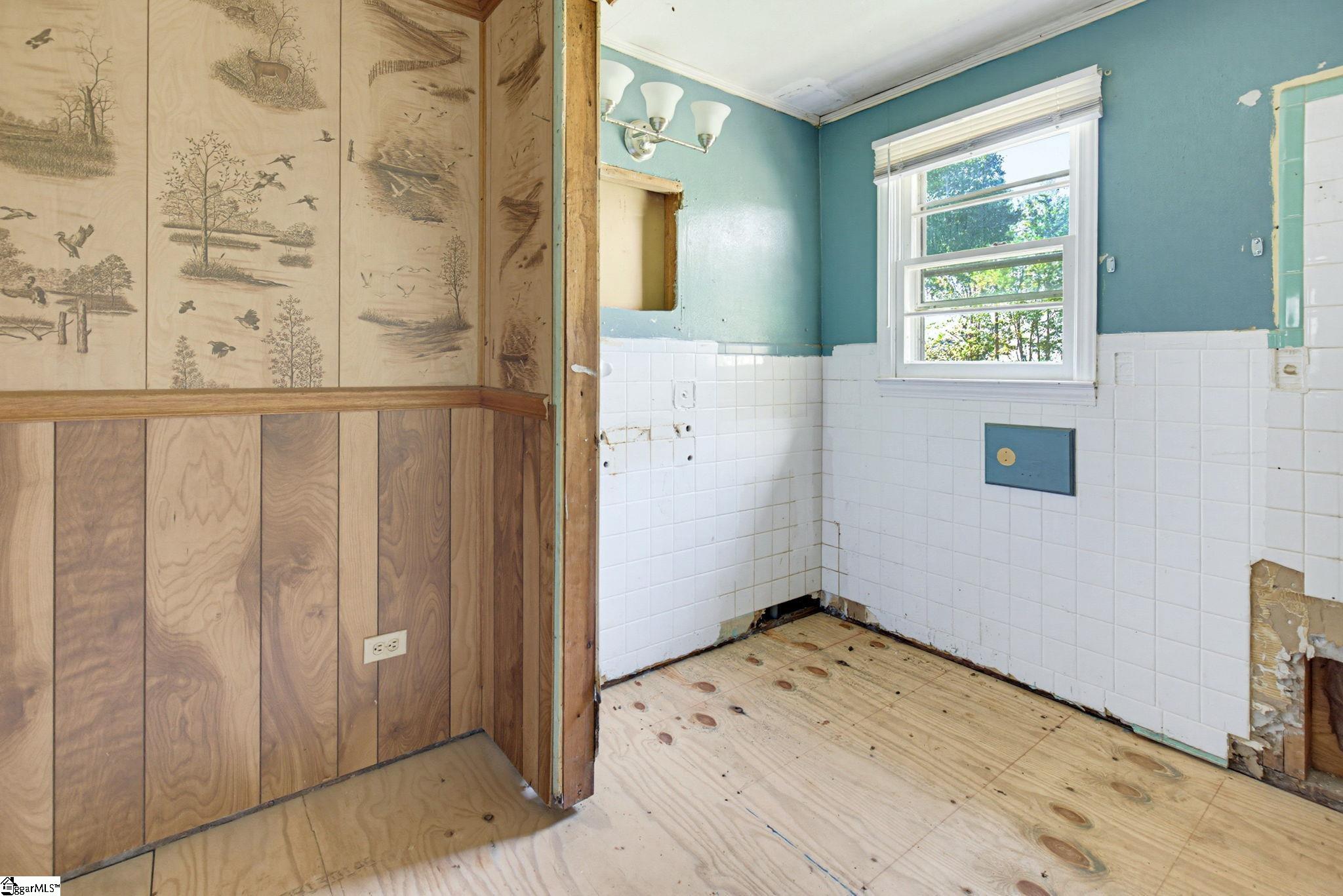 520 Standing Springs Road Property Photo 18