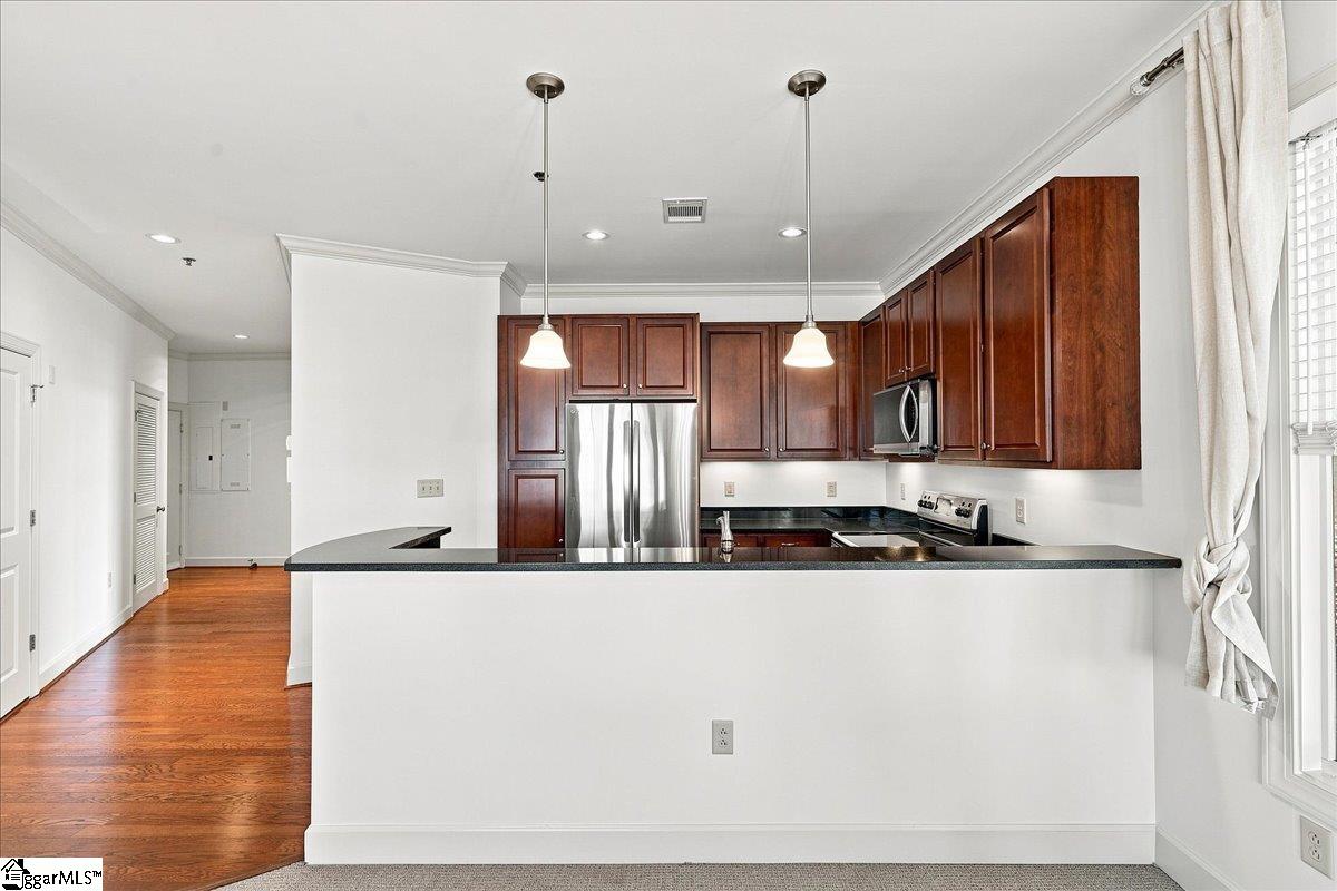 155 E Broad Street Property Photo 24