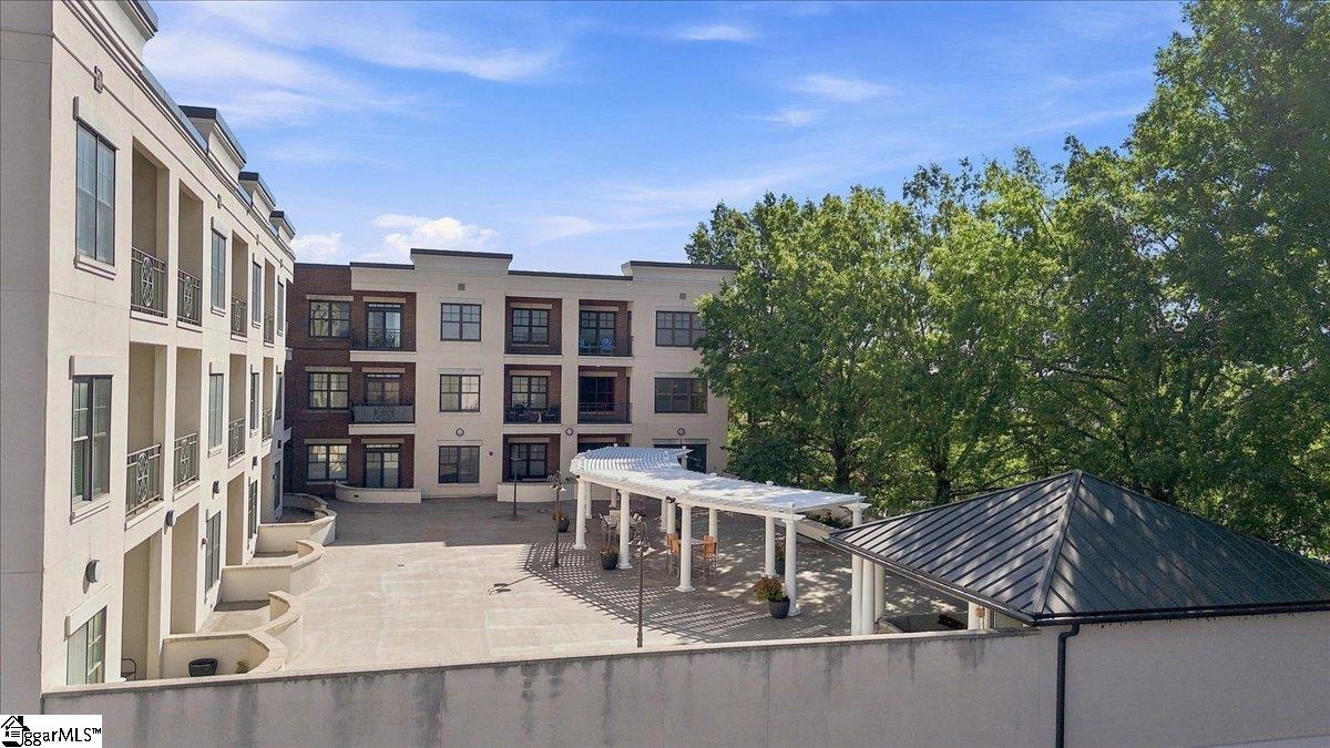155 E Broad Street Property Photo 29