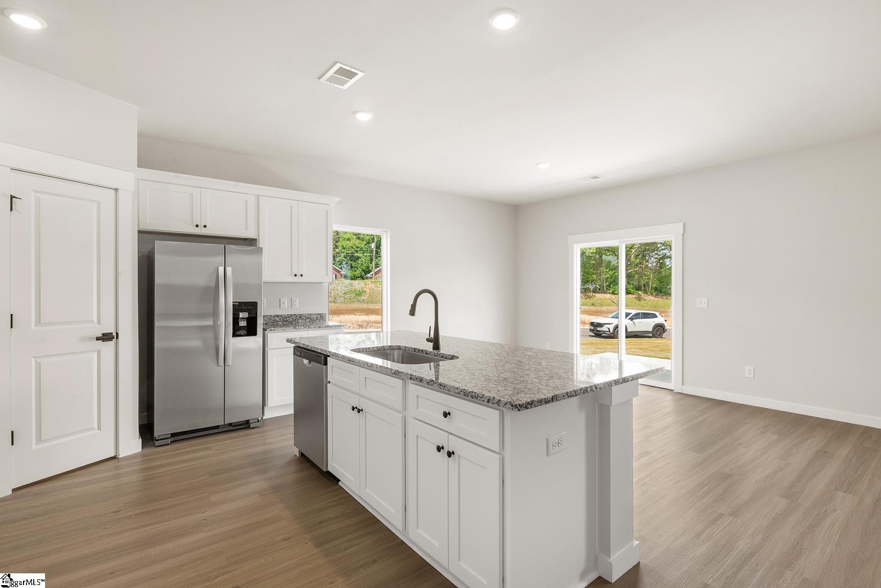 1237 Crested Iris Street Property Photo 7