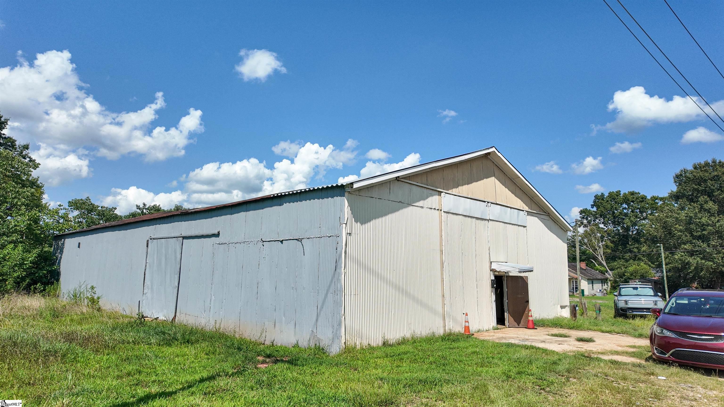 365 Conway Avenue Property Photo 1