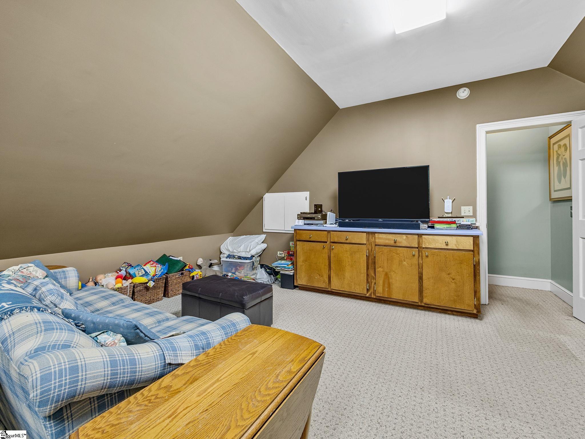 100 Crestview Drive Property Photo 41