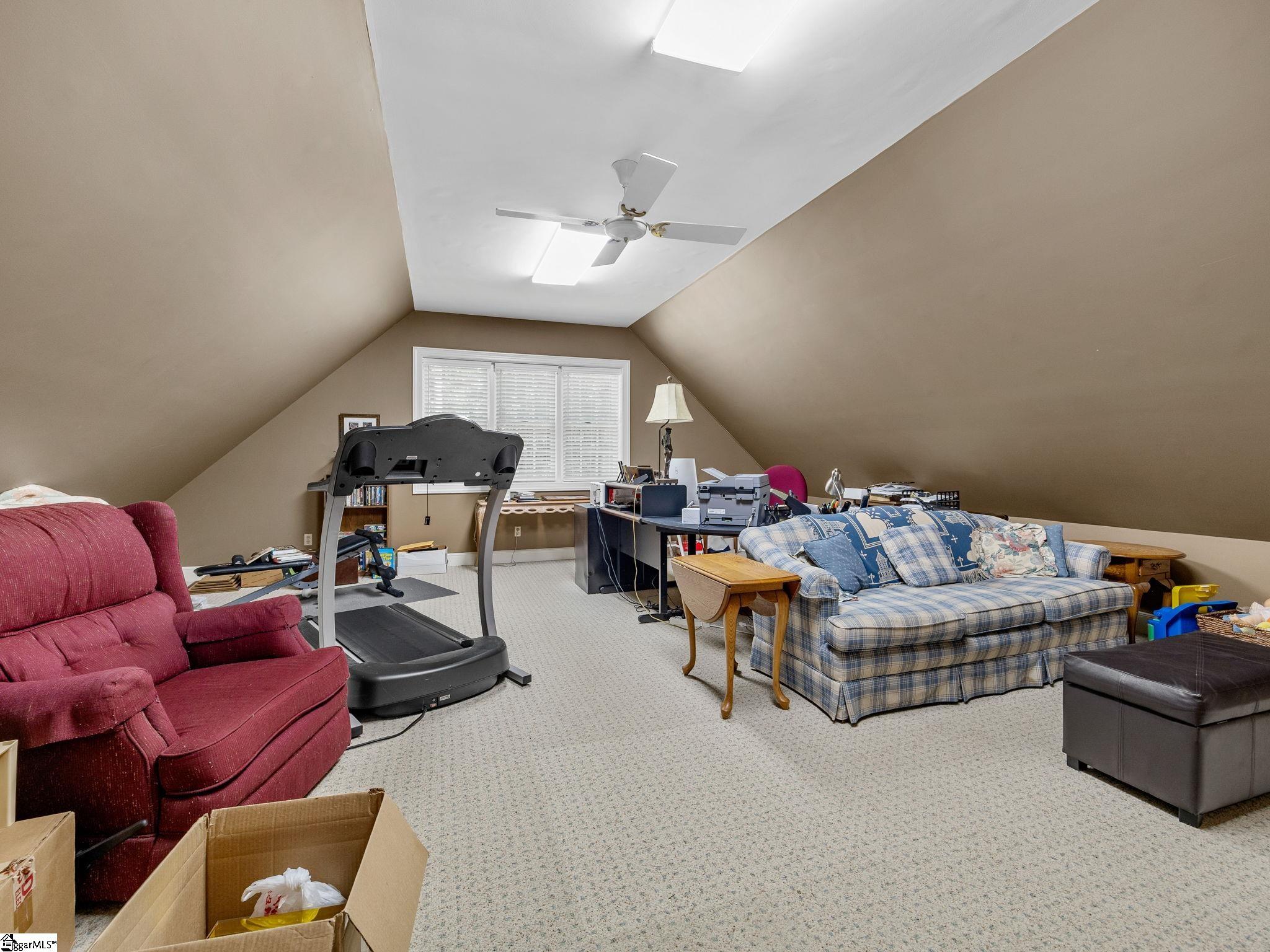 100 Crestview Drive Property Photo 42
