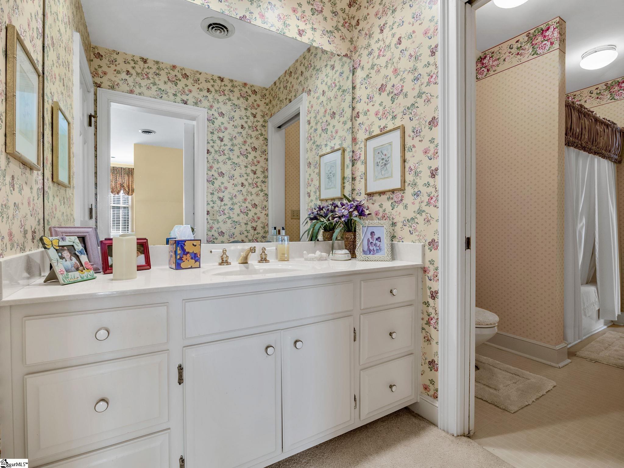 100 Crestview Drive Property Photo 45