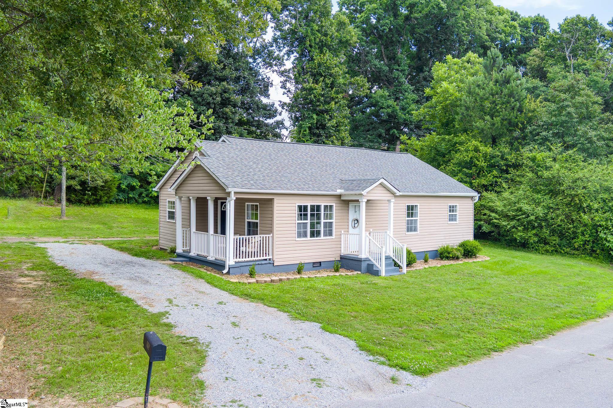 115 Clover Street Property Photo 3