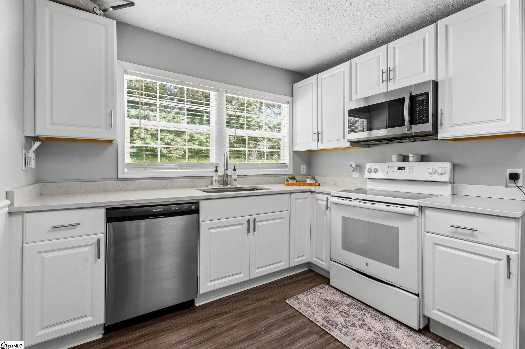 115 Clover Street Property Photo 10