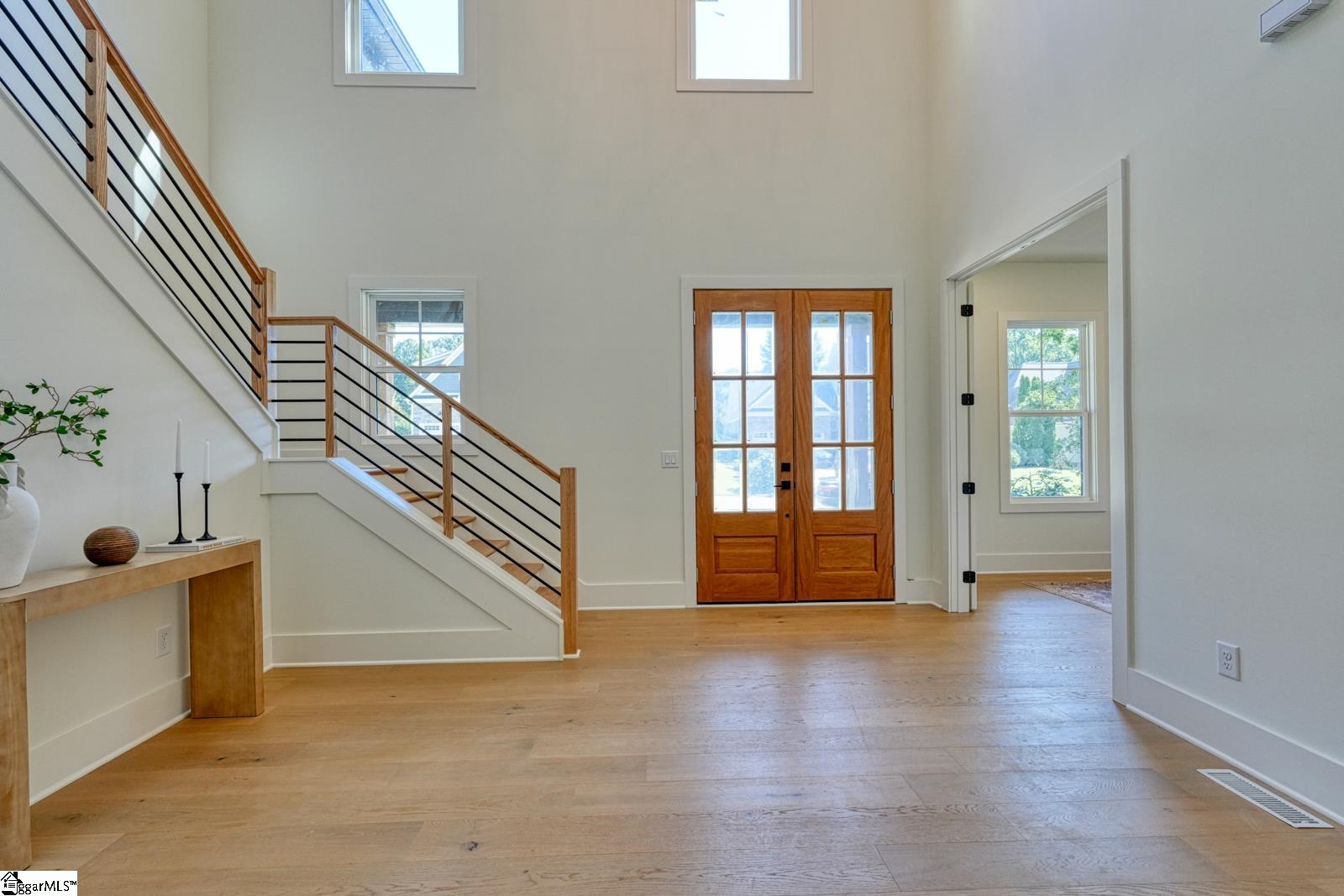 2040 Ivy Cottage Path Property Photo 3