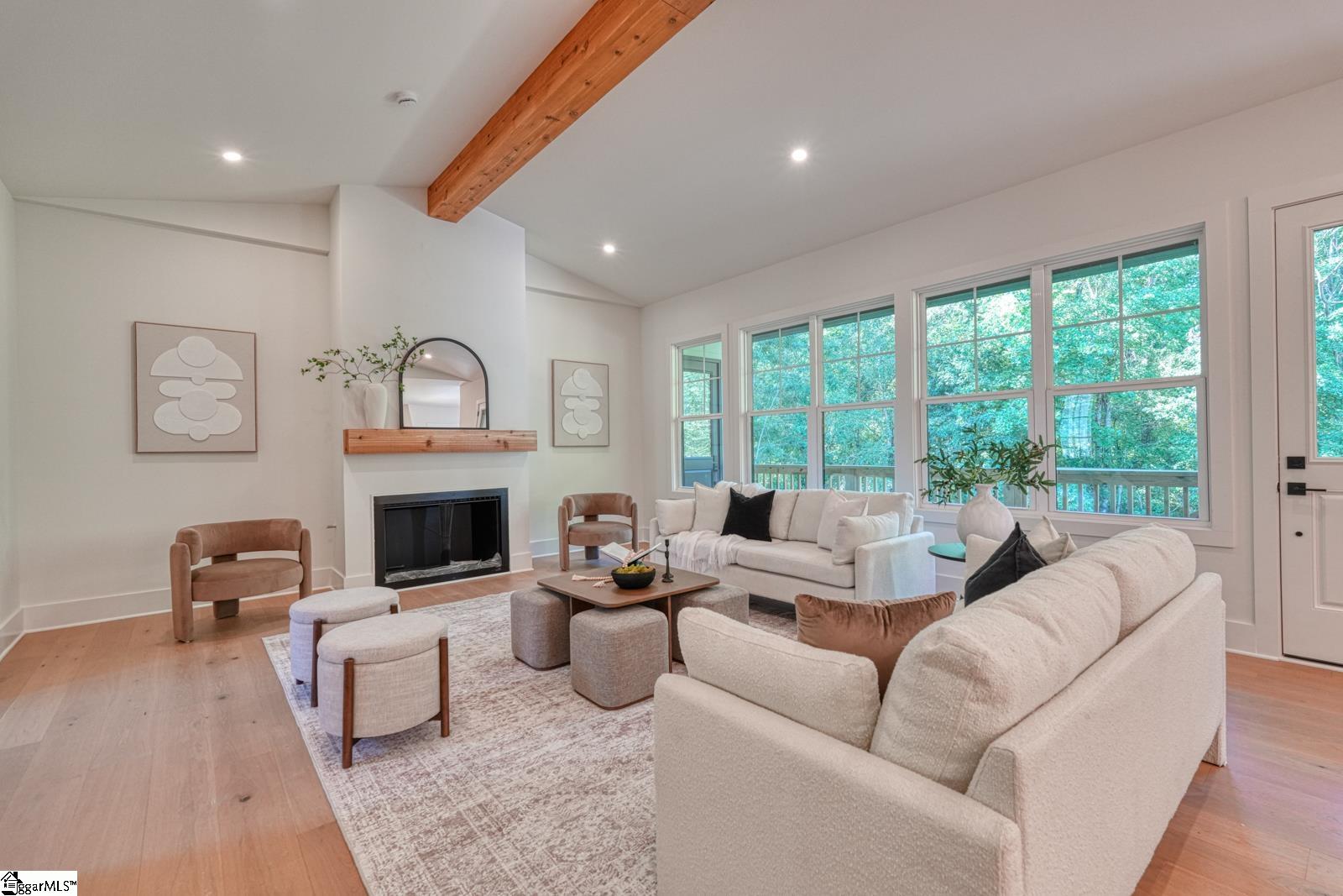 2040 Ivy Cottage Path Property Photo 8