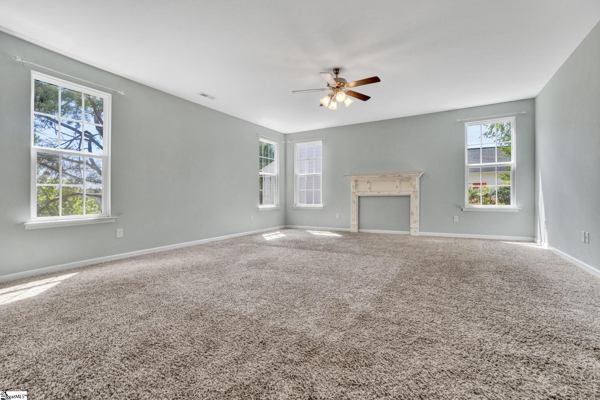 339 Hamilton Parkway Property Photo 4