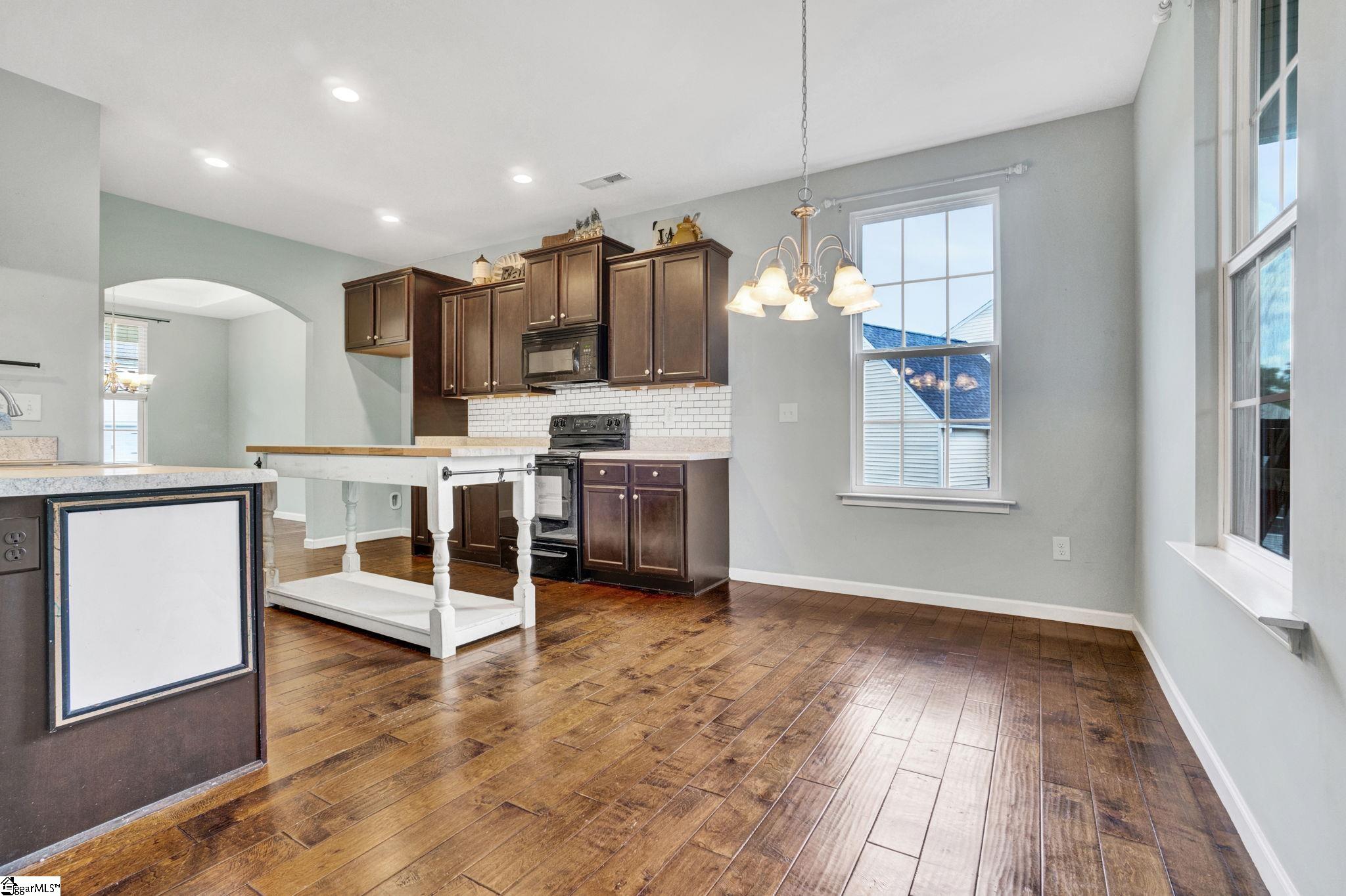 339 Hamilton Parkway Property Photo 12