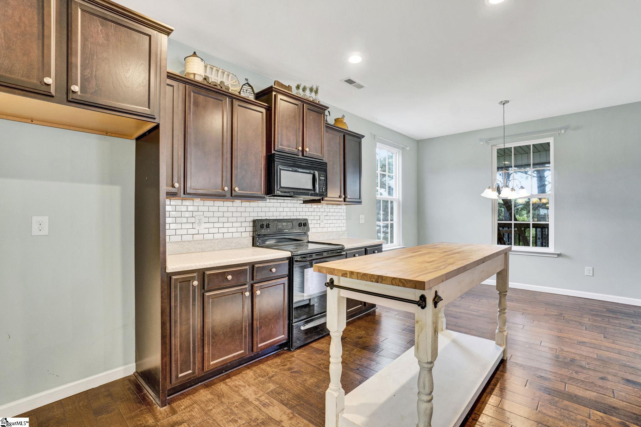 339 Hamilton Parkway Property Photo 14