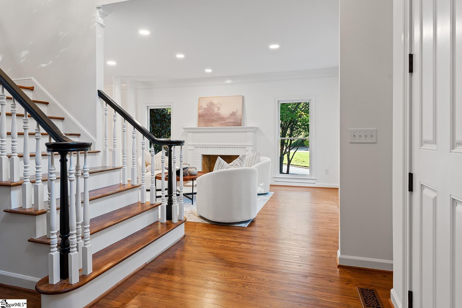 8 Sneed Drive Property Photo 2
