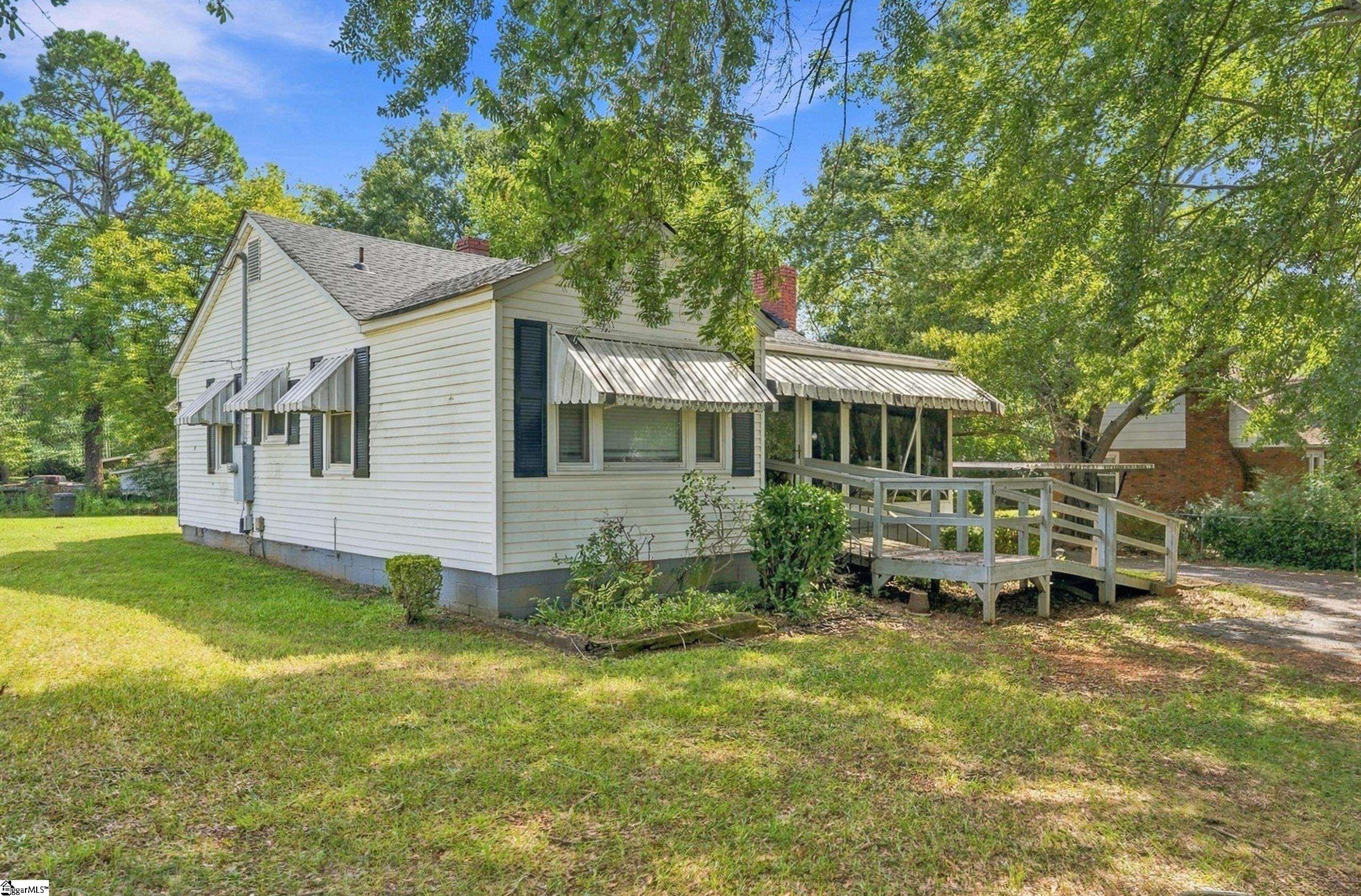 311 Robinson Drive Property Photo 4