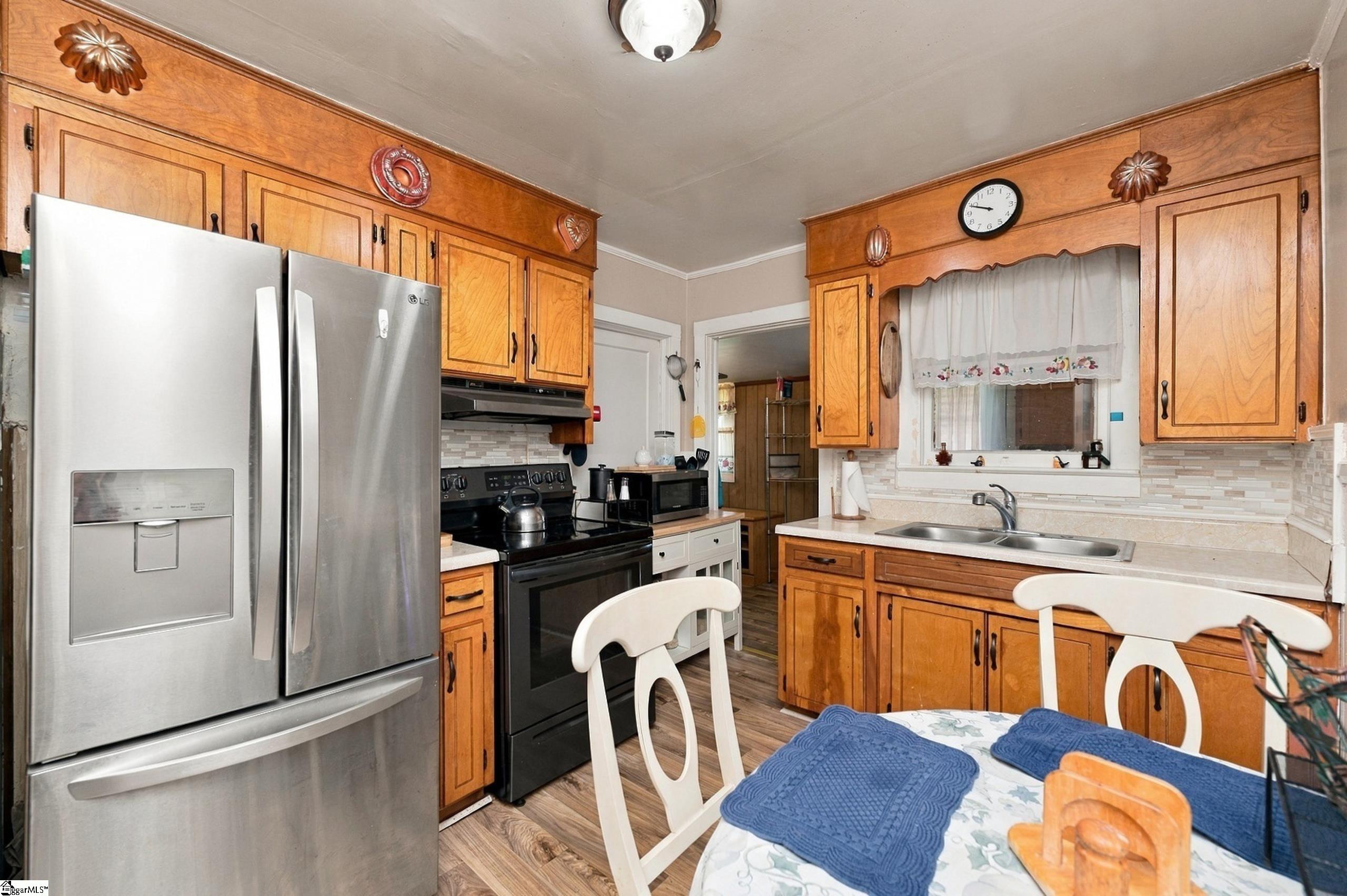 311 Robinson Drive Property Photo 14