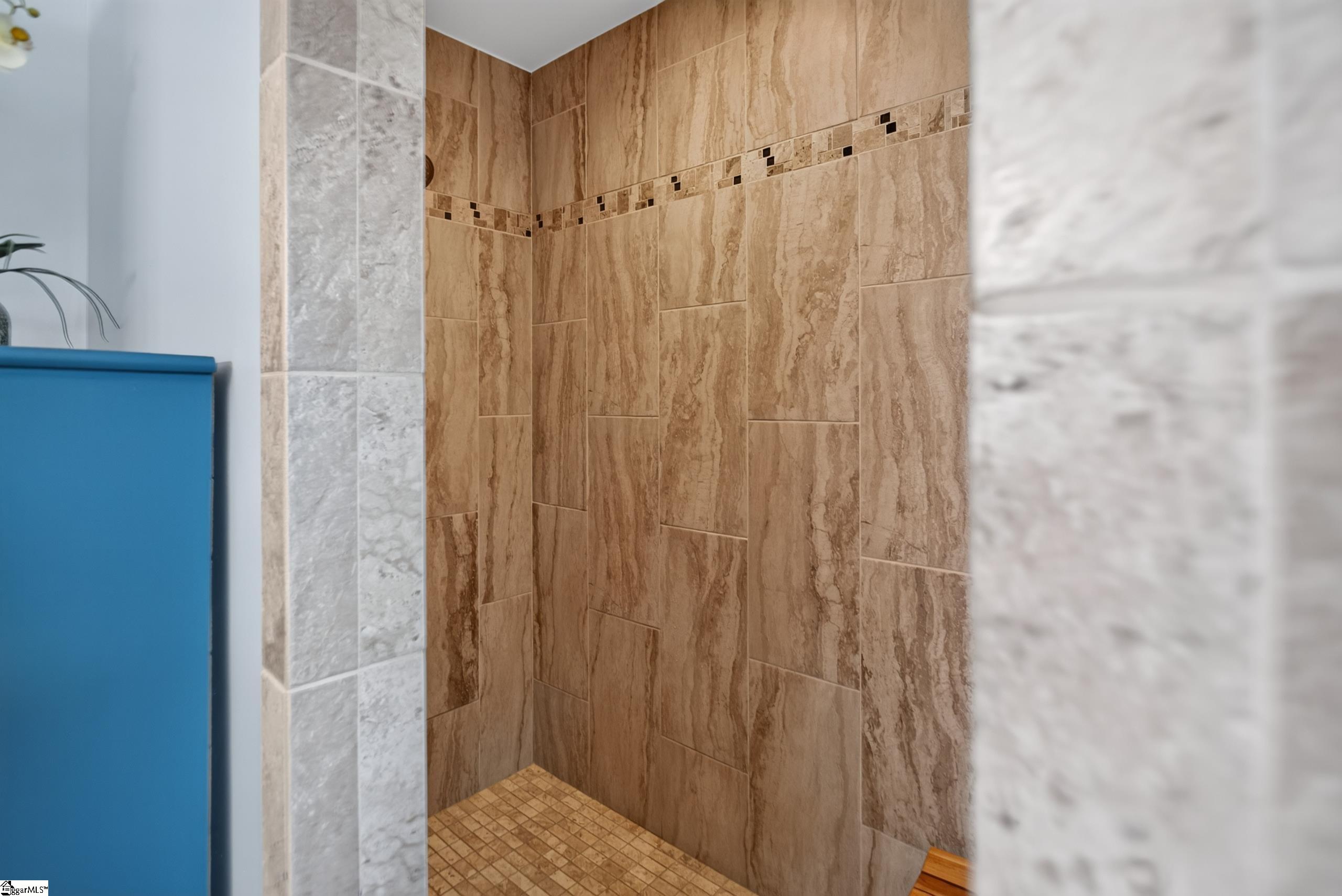 307 Country Glen Property Photo 18