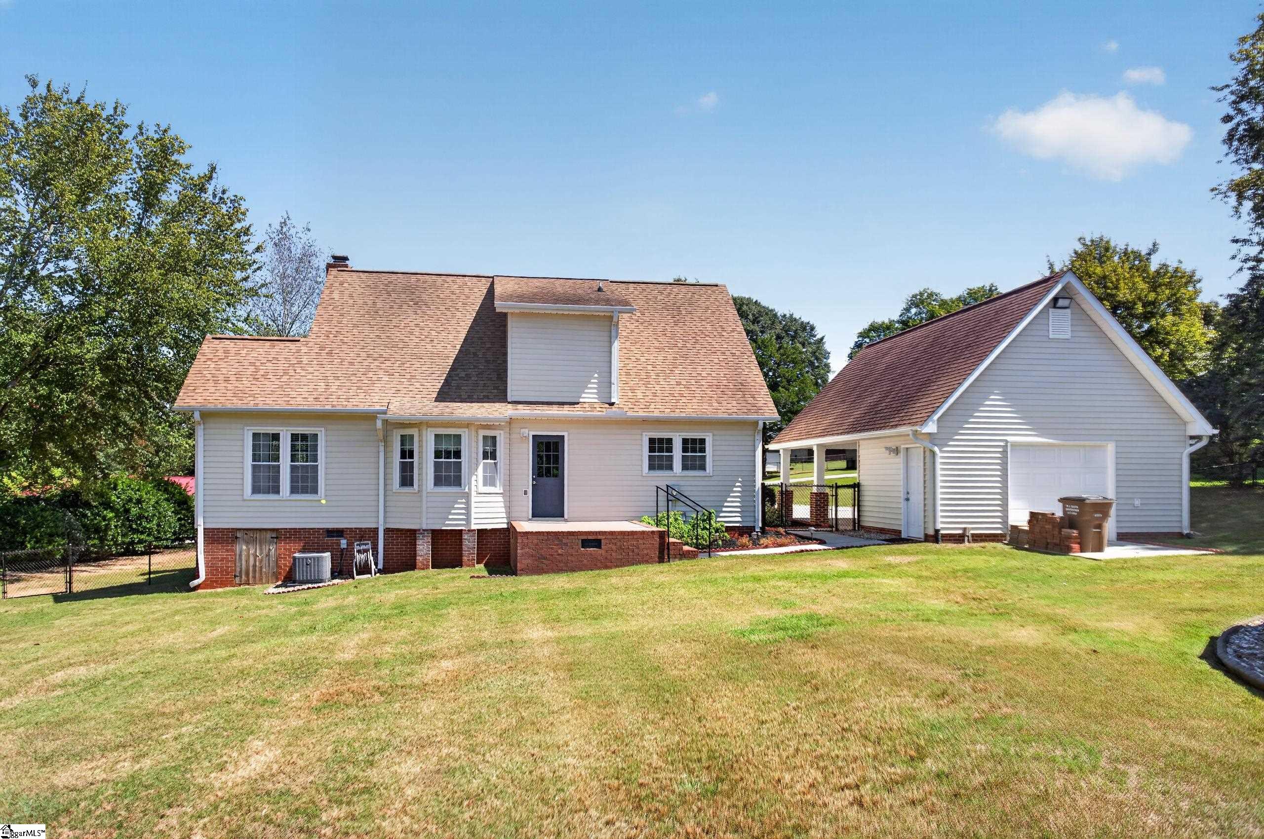 307 Country Glen Property Photo 34