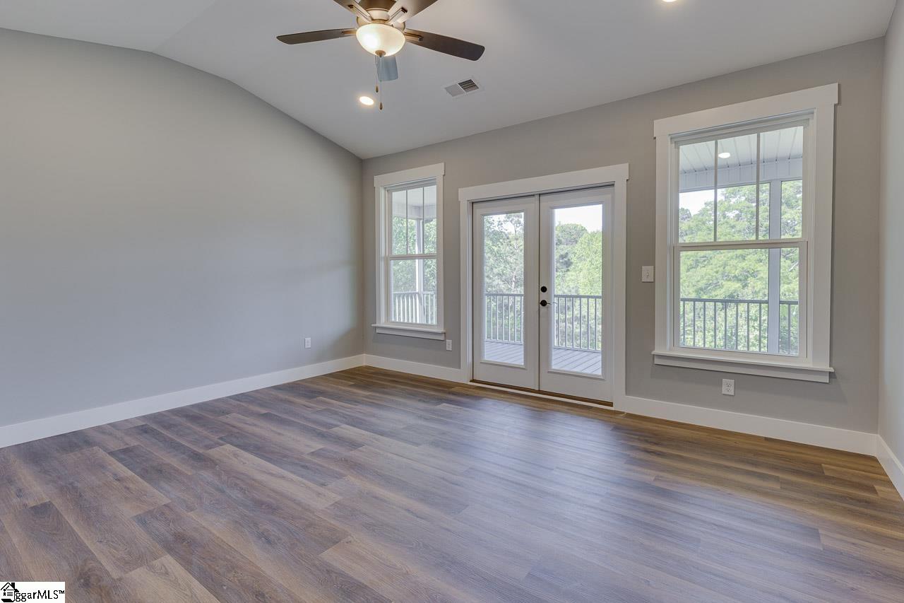 102 Powell Court Property Photo 24