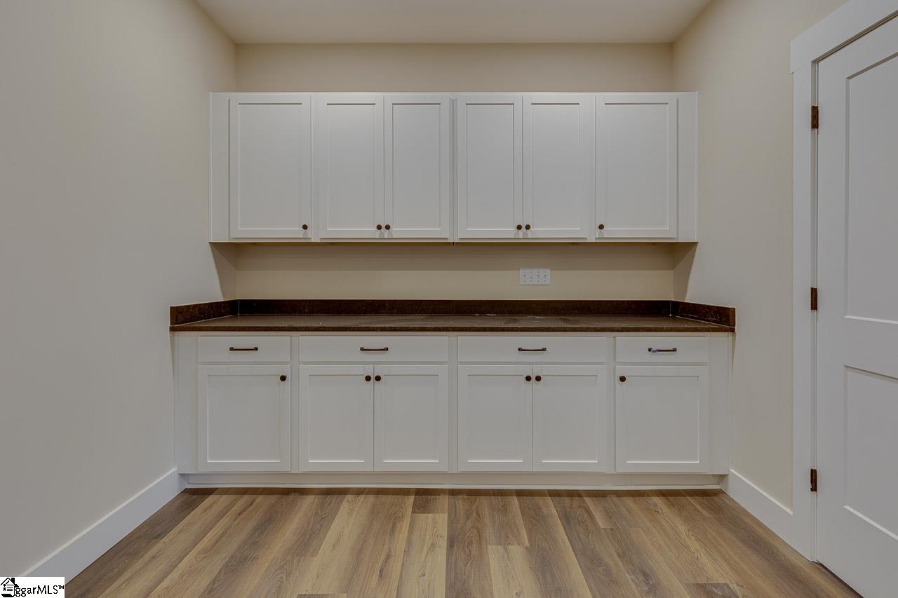102 Powell Court Property Photo 44