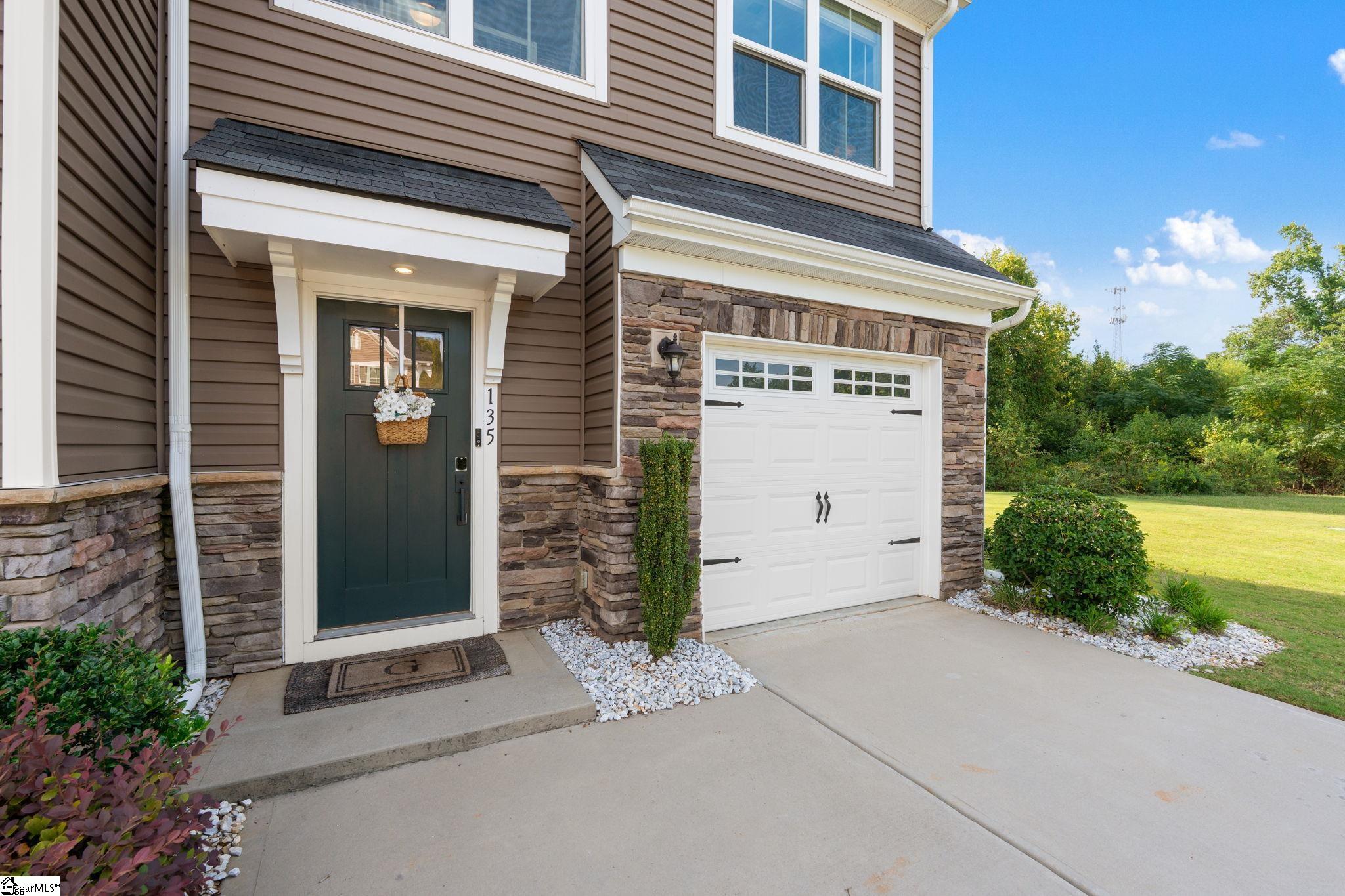 135 Lilywood Court Property Photo 2