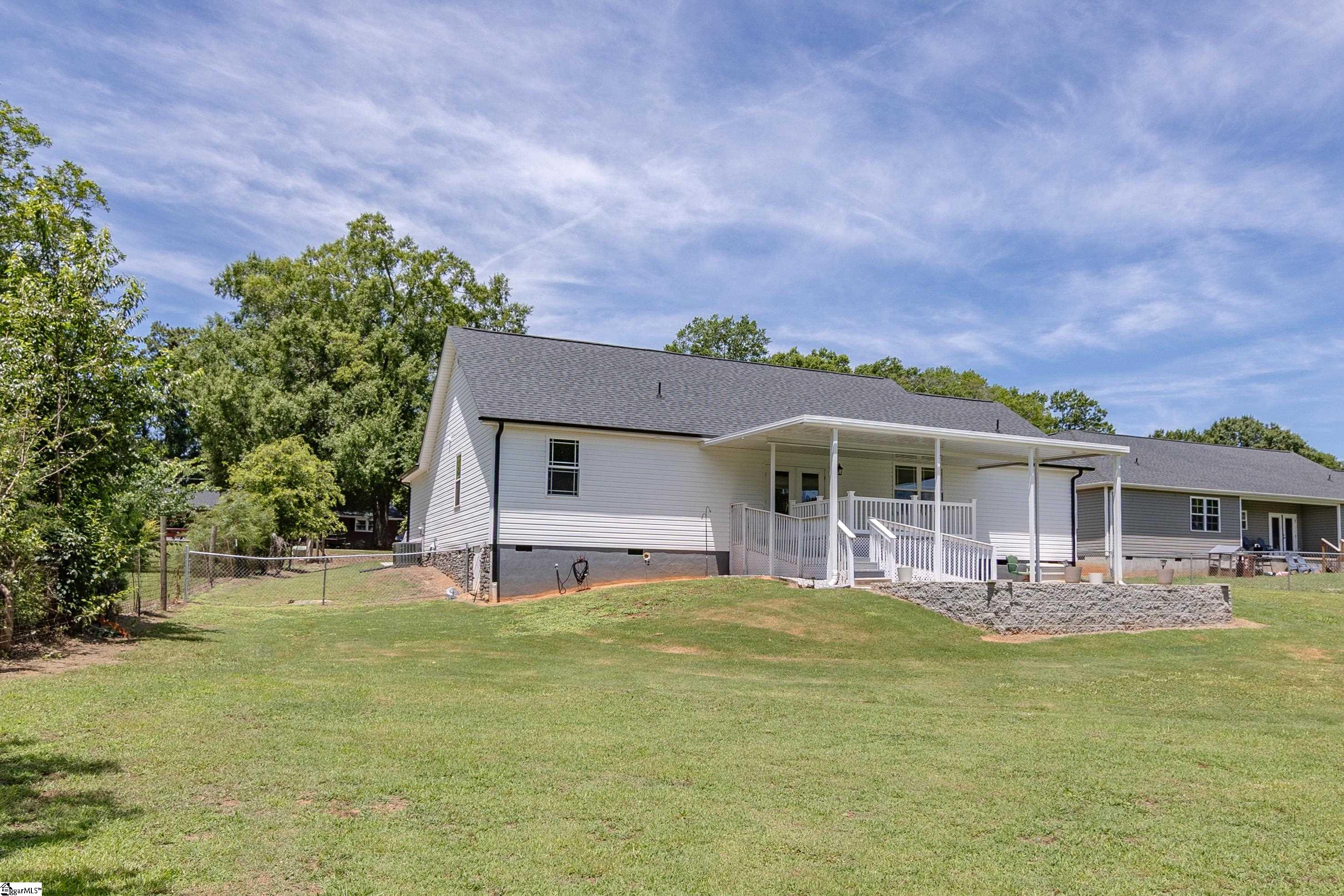 1719 Gerrard Road Property Photo 9