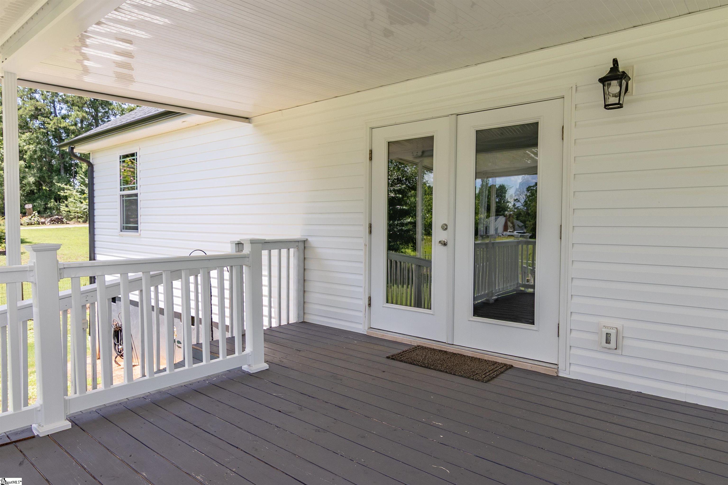 1719 Gerrard Road Property Photo 11