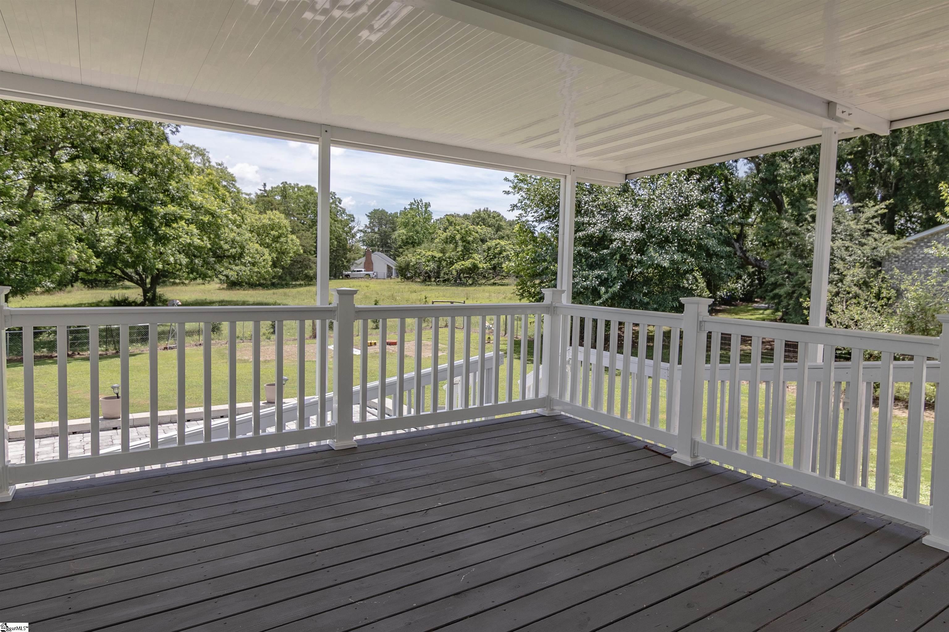 1719 Gerrard Road Property Photo 12