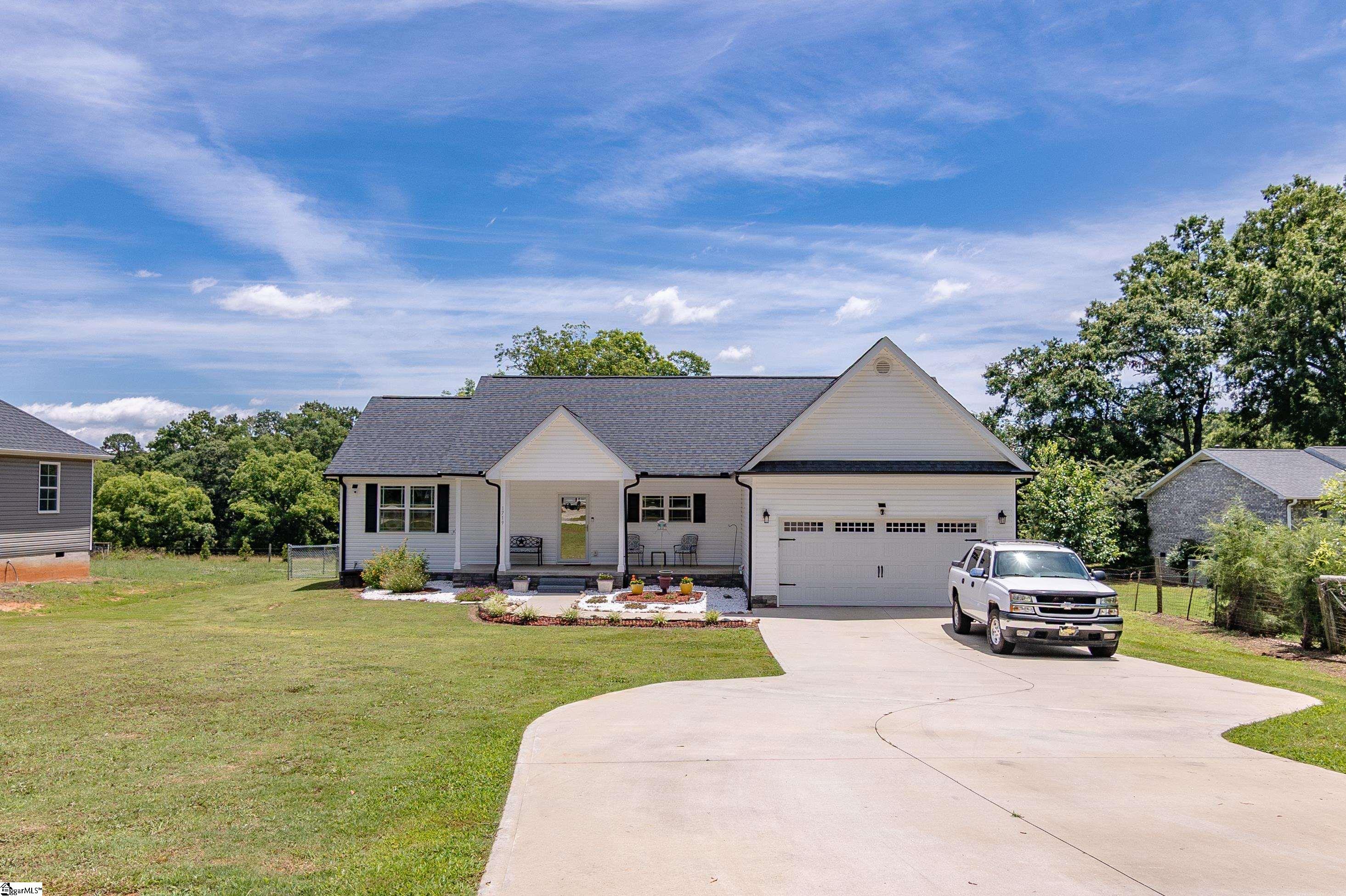 1719 Gerrard Road Property Photo 15