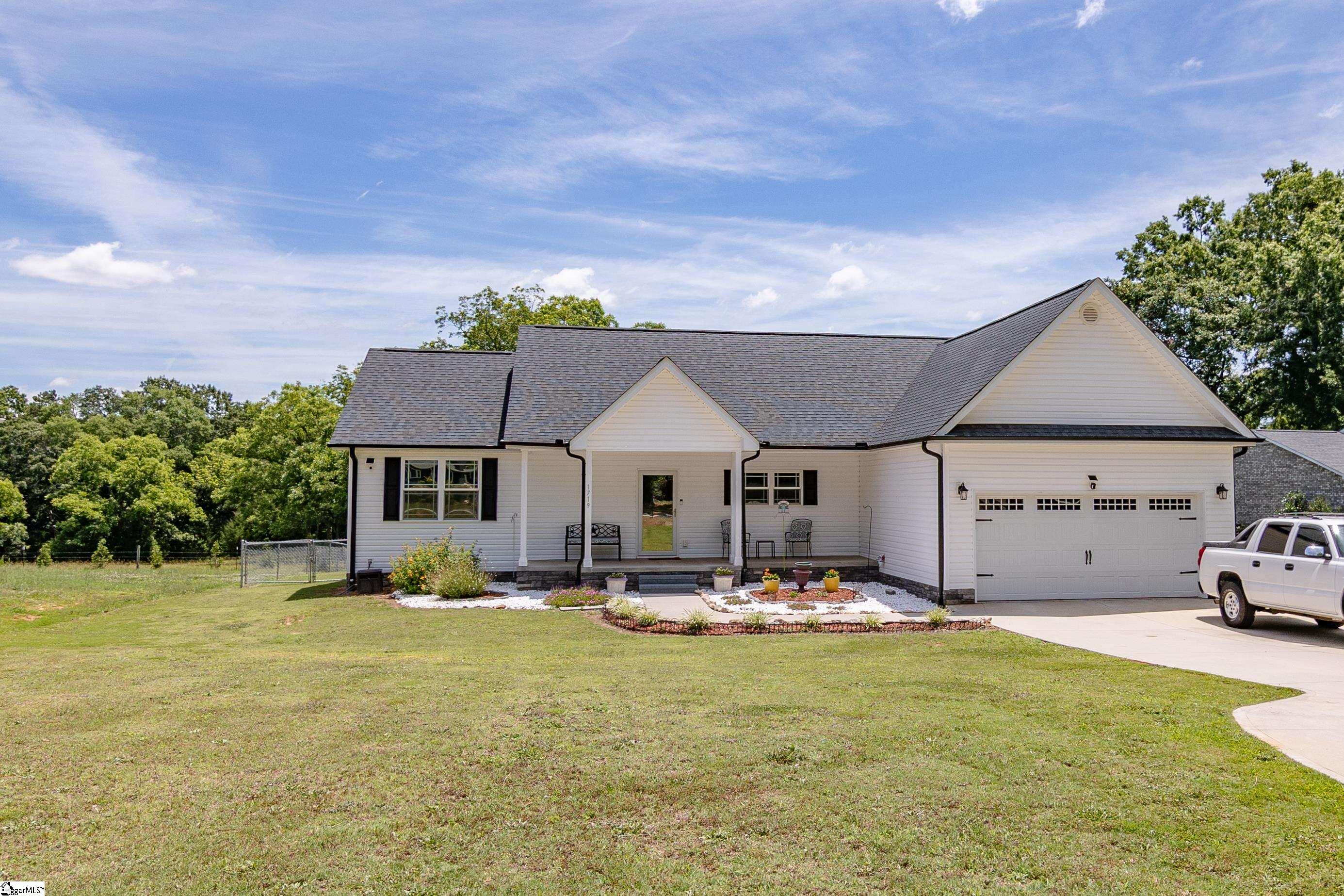 1719 Gerrard Road Property Photo 16