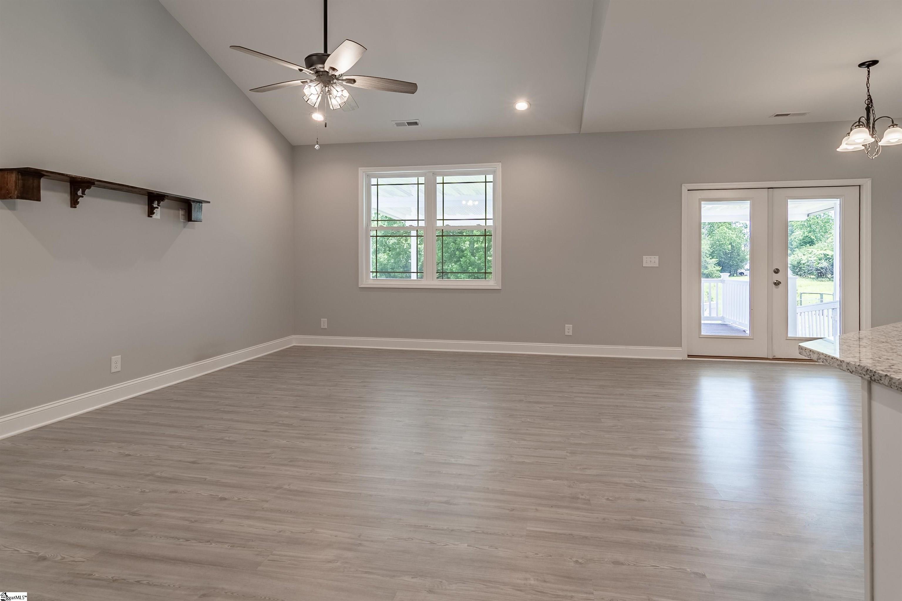 1719 Gerrard Road Property Photo 20