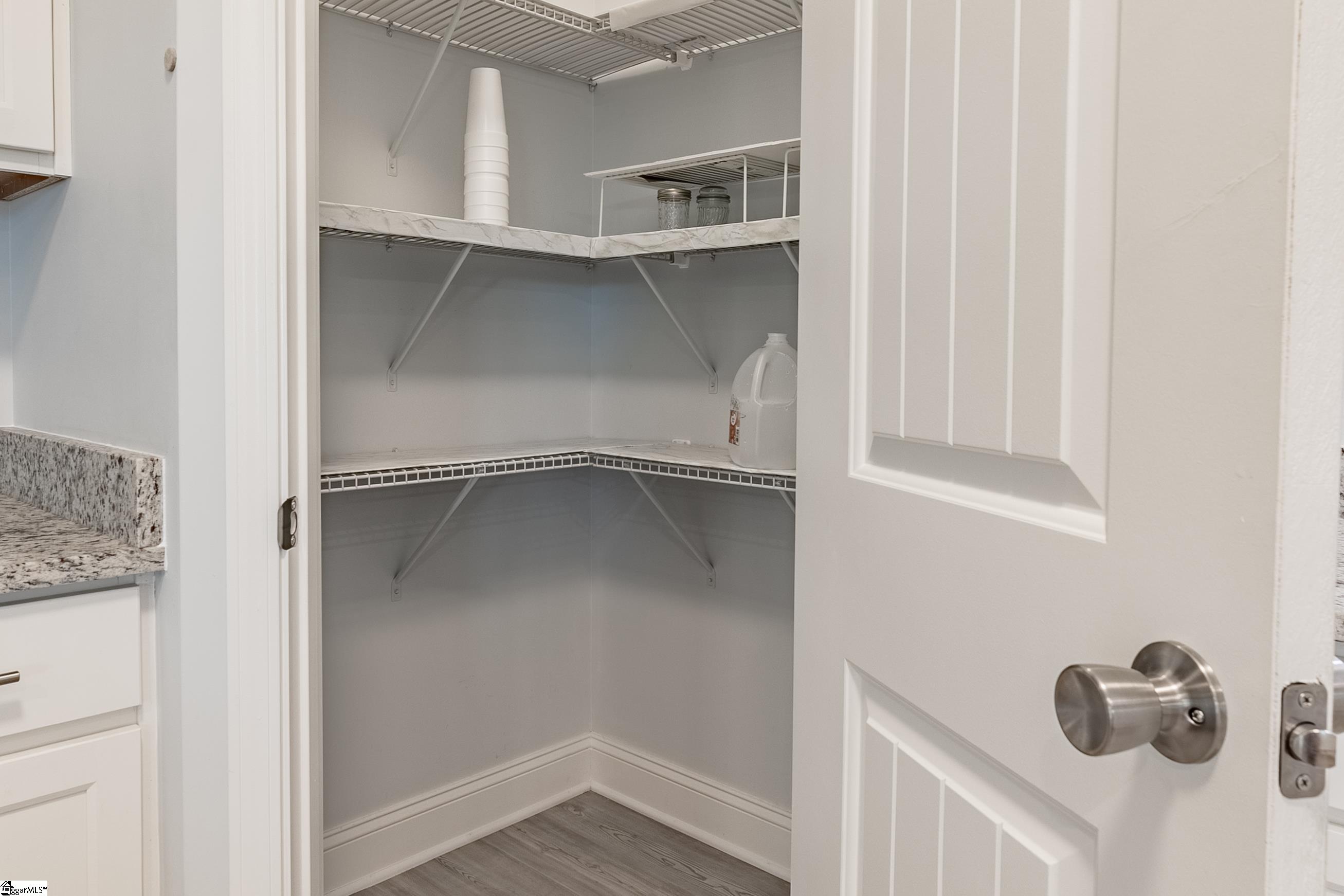 1719 Gerrard Road Property Photo 27
