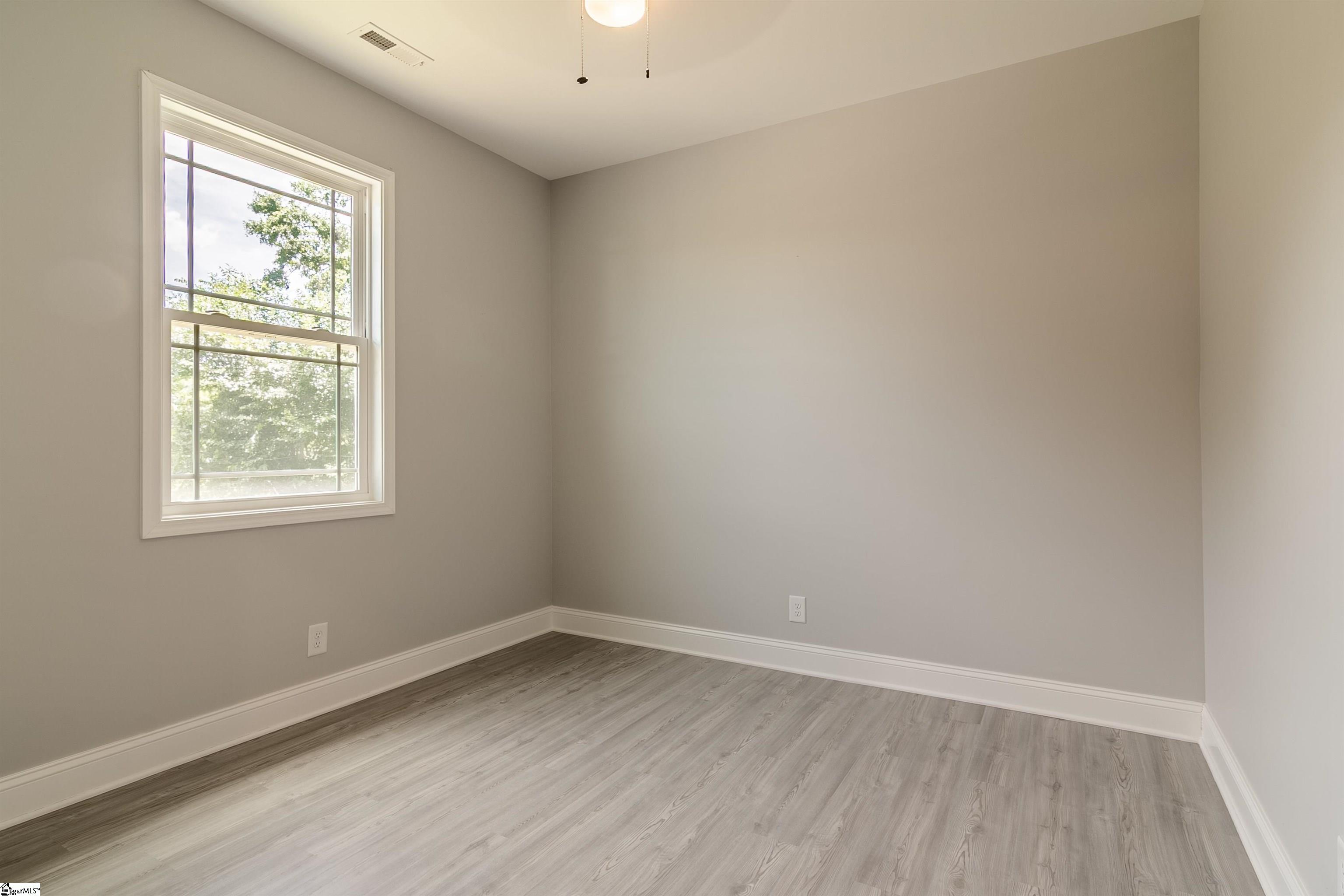 1719 Gerrard Road Property Photo 36