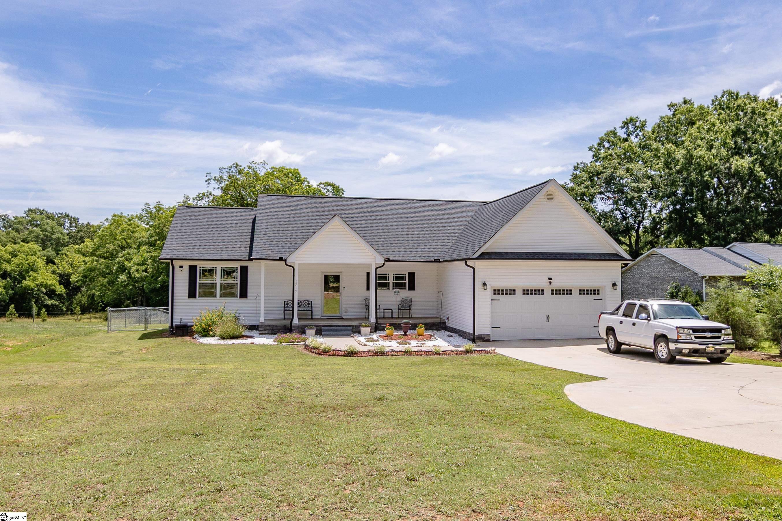 1719 Gerrard Road Property Photo 39