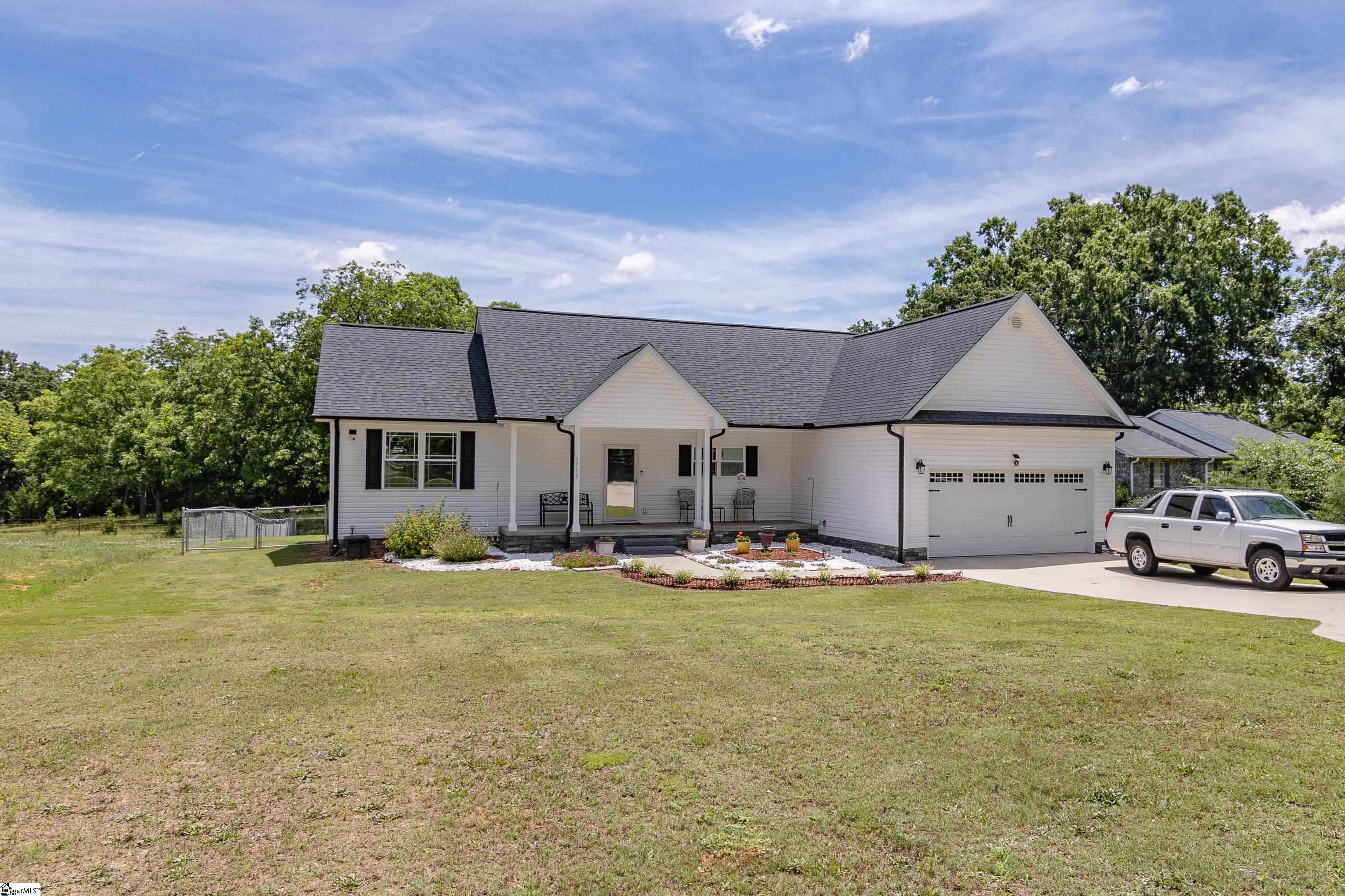 1719 Gerrard Road Property Photo 40