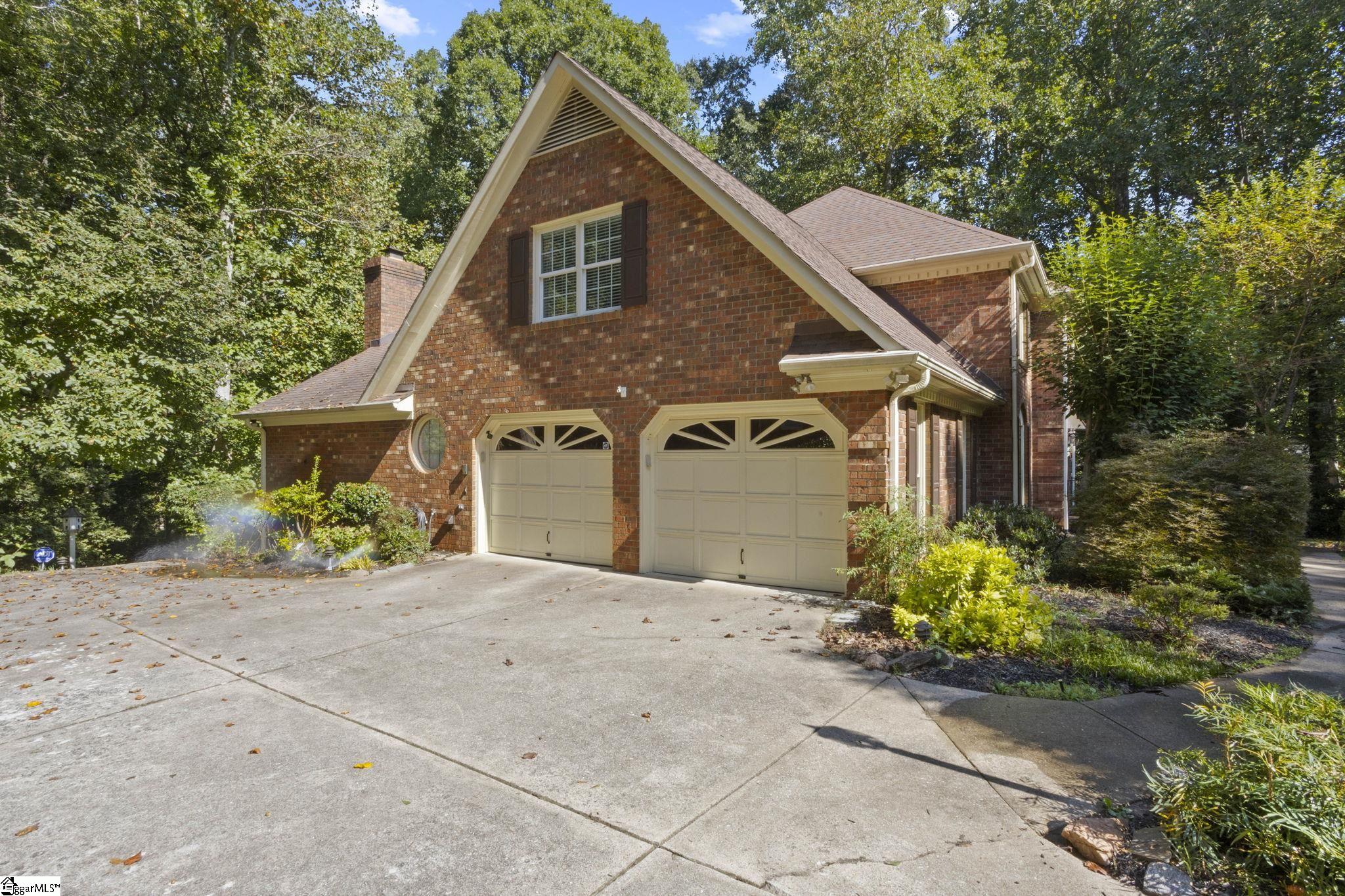 1228 Shadowood Drive Property Photo 2