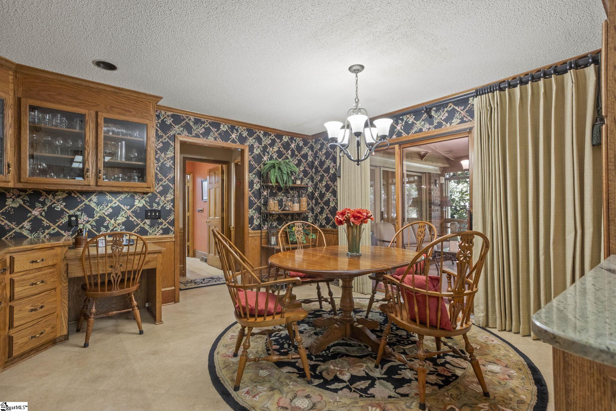 1228 Shadowood Drive Property Photo 13