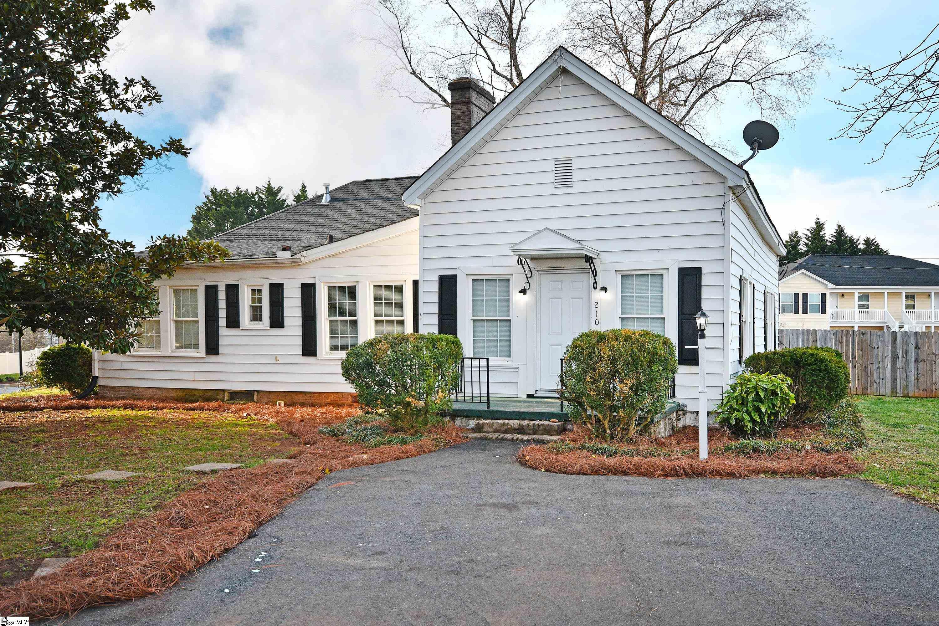 210 Walnut Hill Drive Property Photo 1