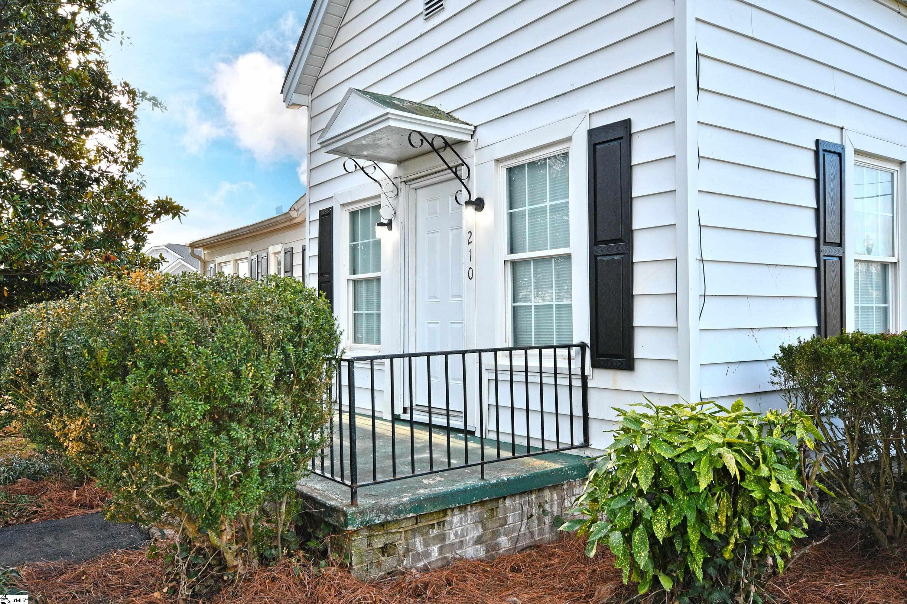 210 Walnut Hill Drive Property Photo 4