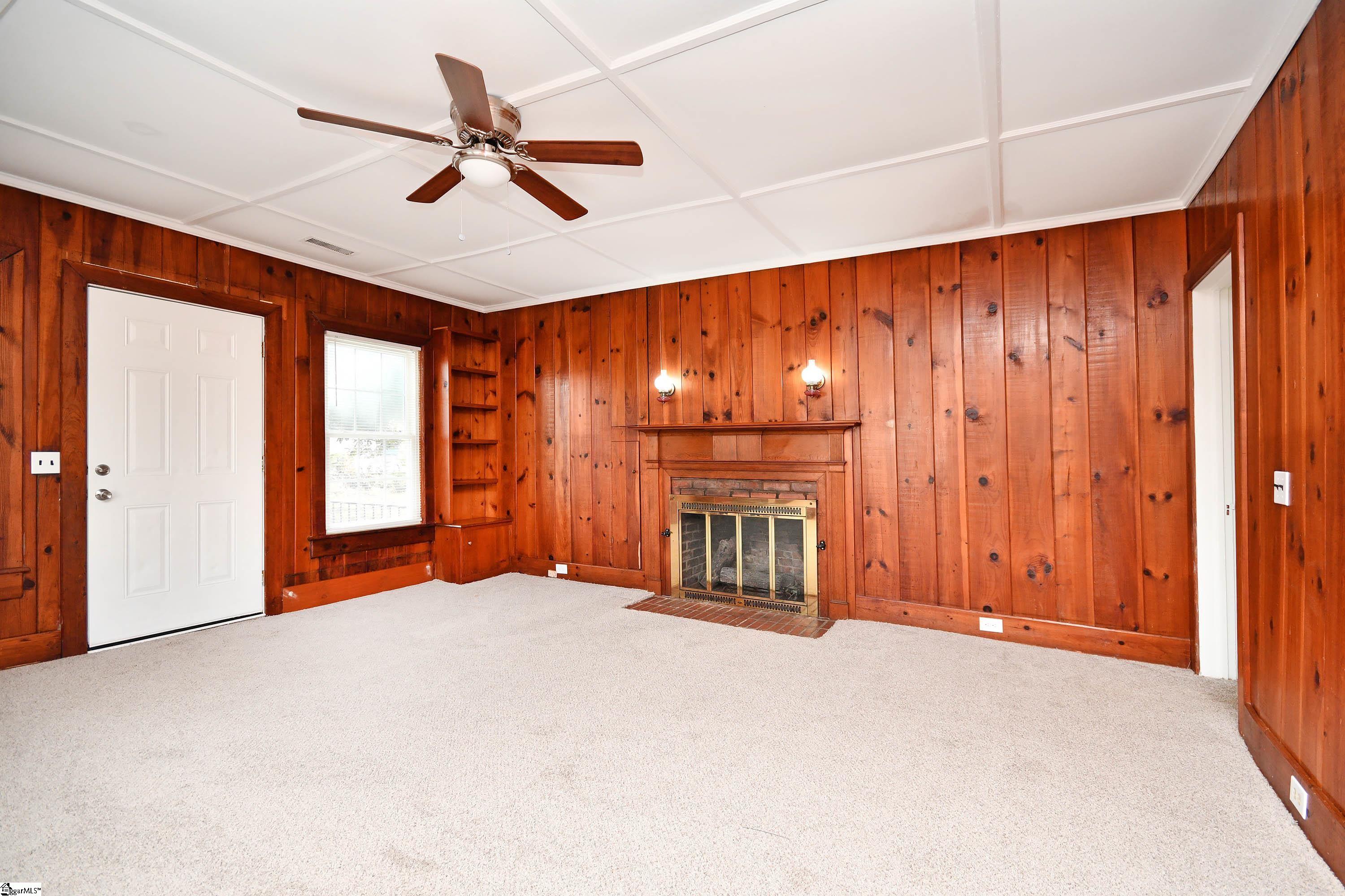 210 Walnut Hill Drive Property Photo 6