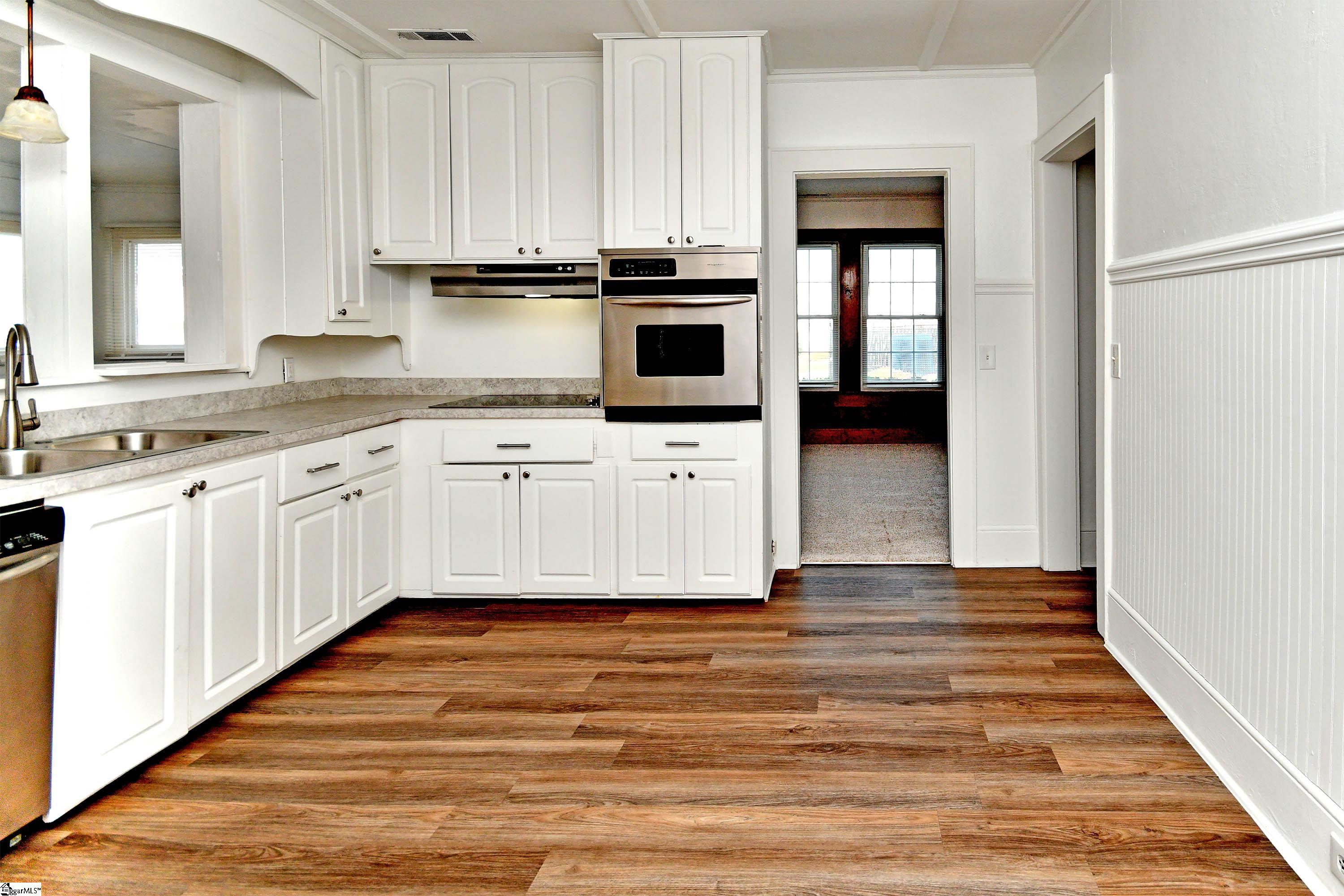 210 Walnut Hill Drive Property Photo 13