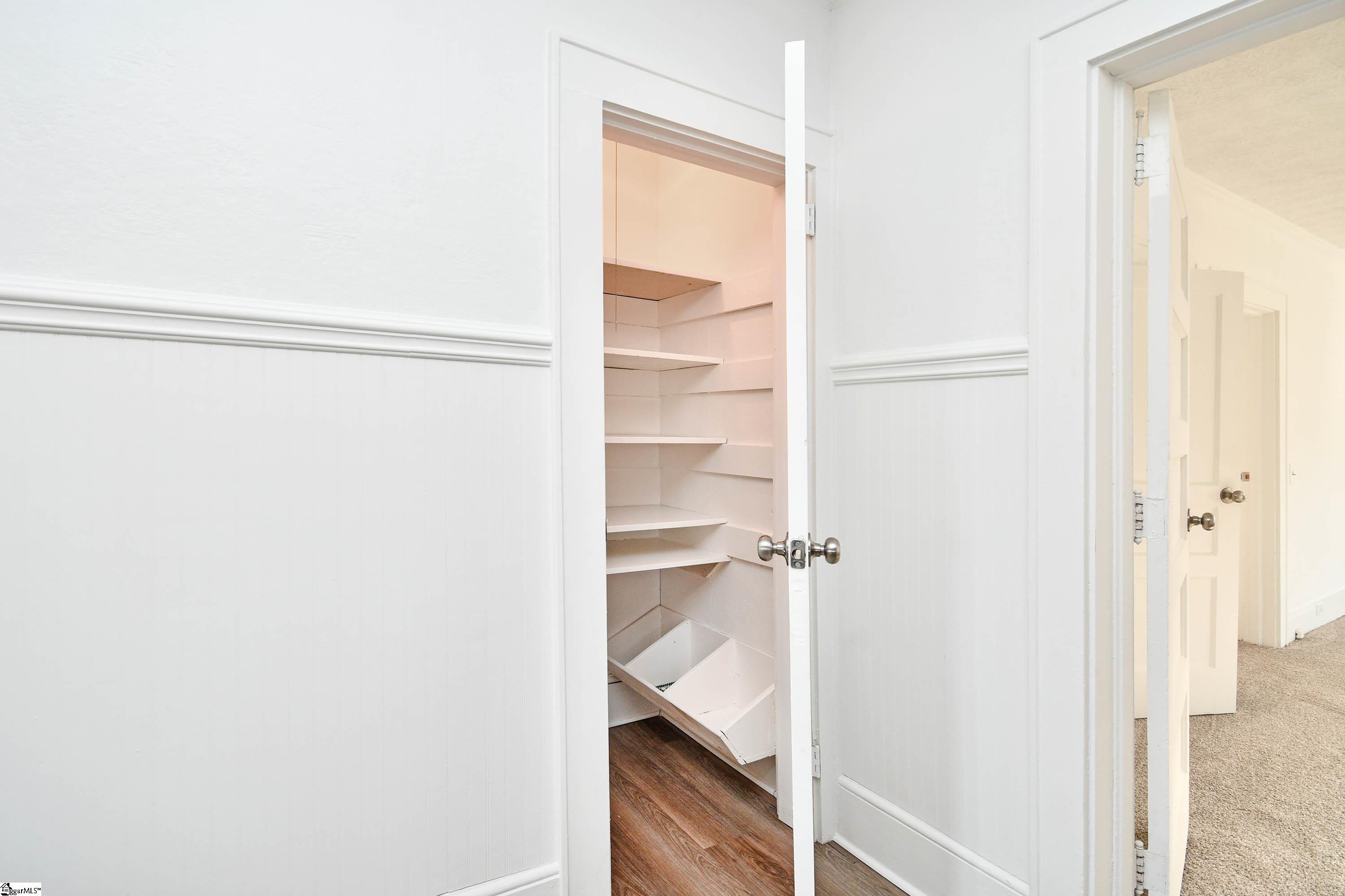 210 Walnut Hill Drive Property Photo 16