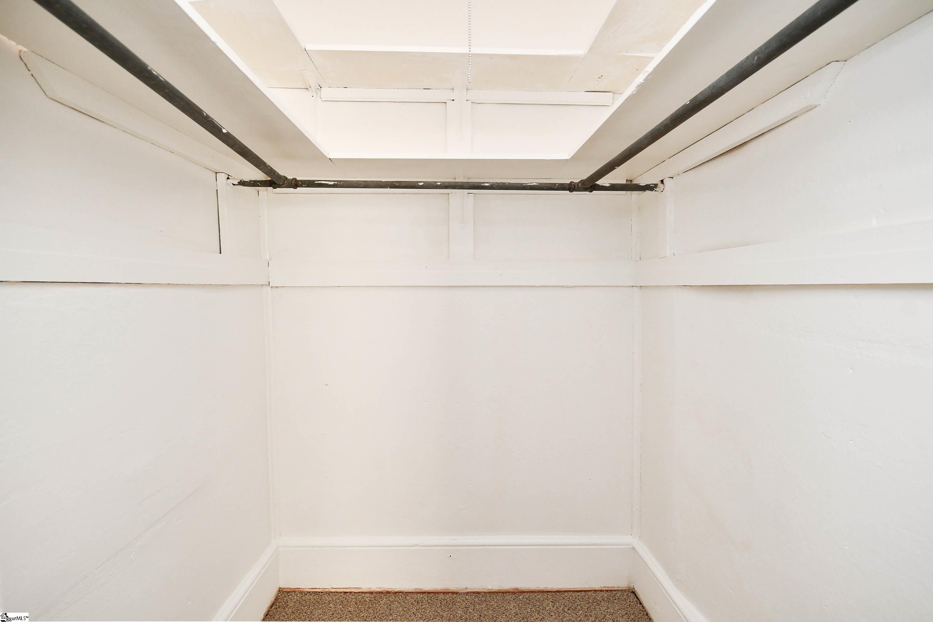 210 Walnut Hill Drive Property Photo 28