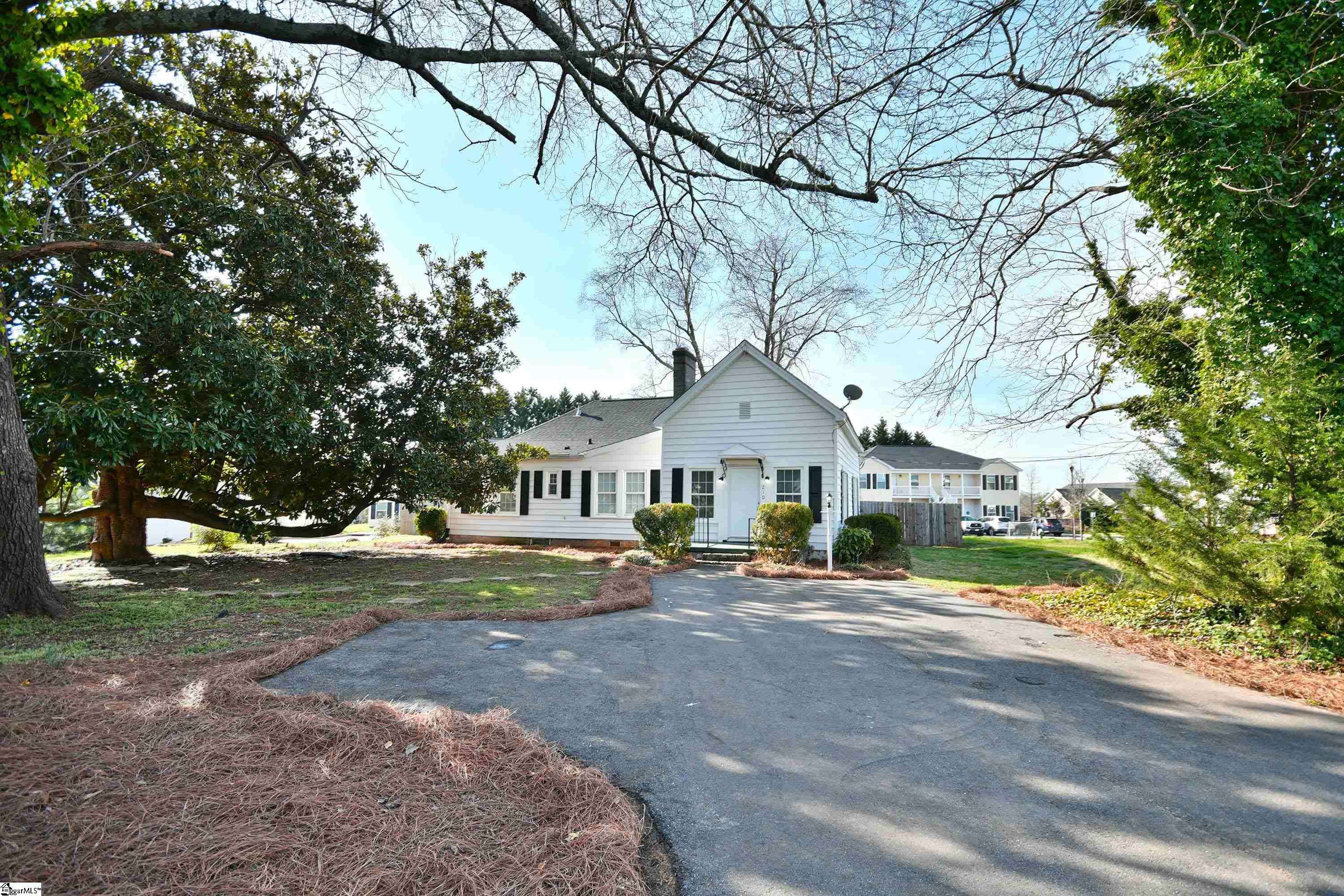 210 Walnut Hill Drive Property Photo 42