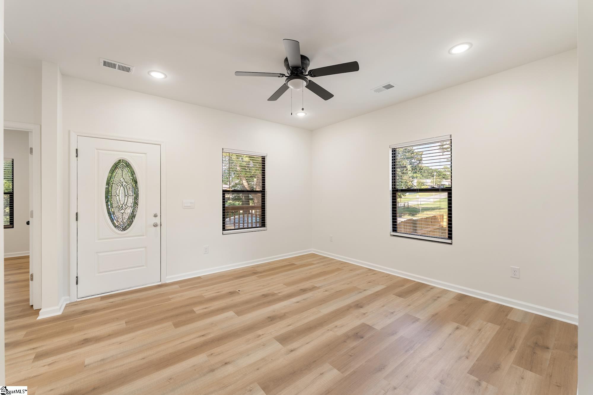 501 Rogers Street Property Photo 4