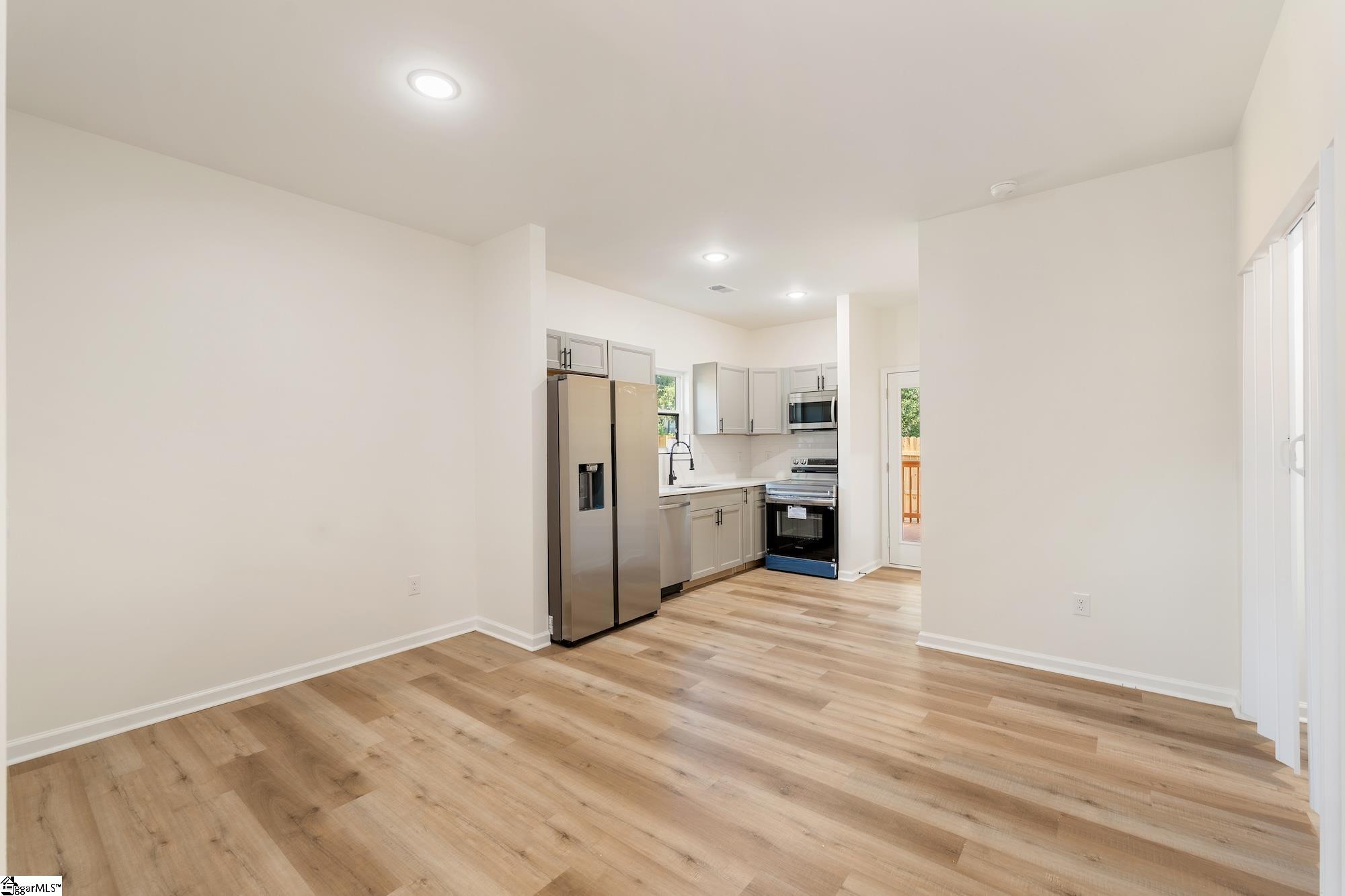 501 Rogers Street Property Photo 5