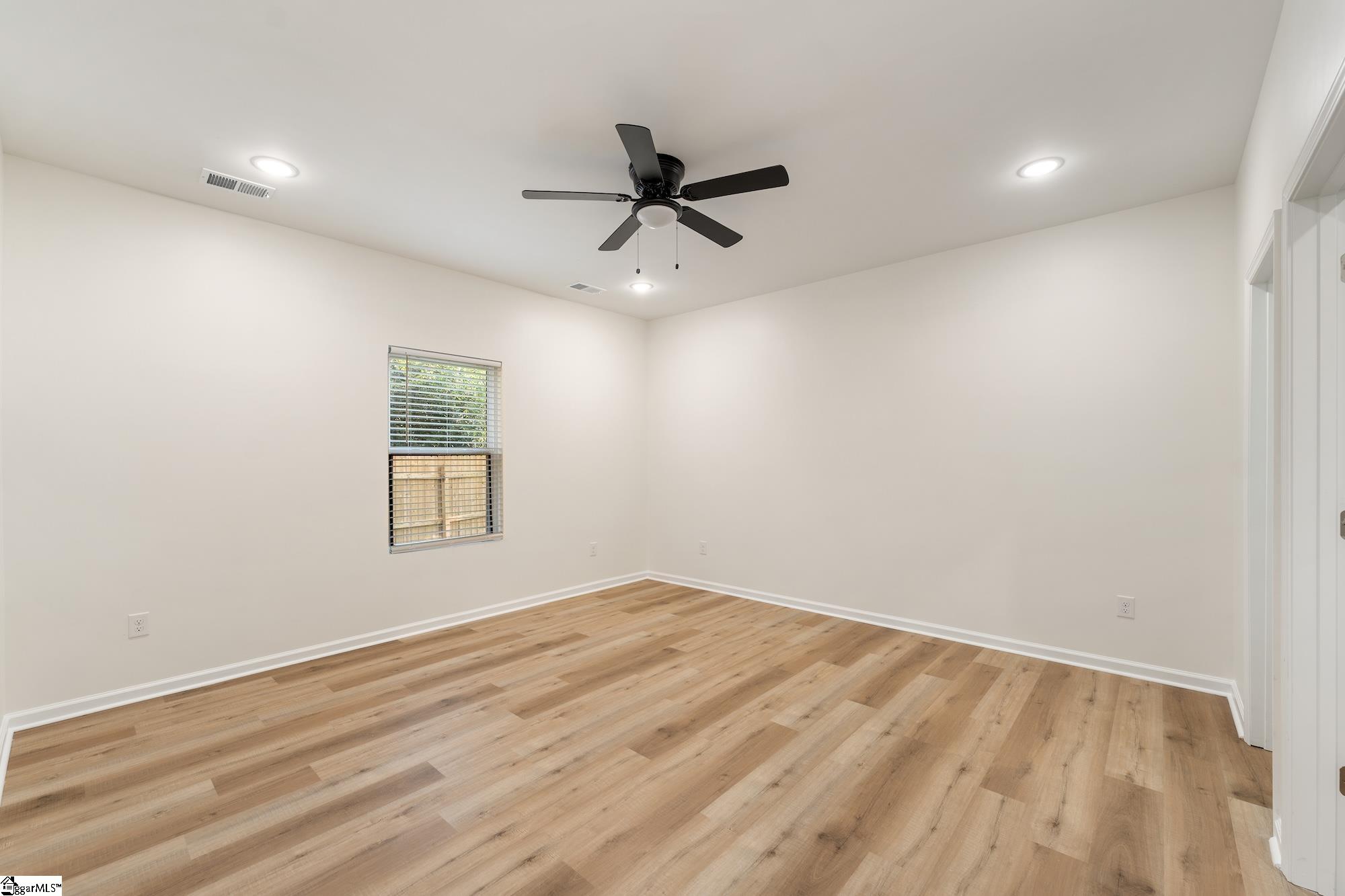 501 Rogers Street Property Photo 9