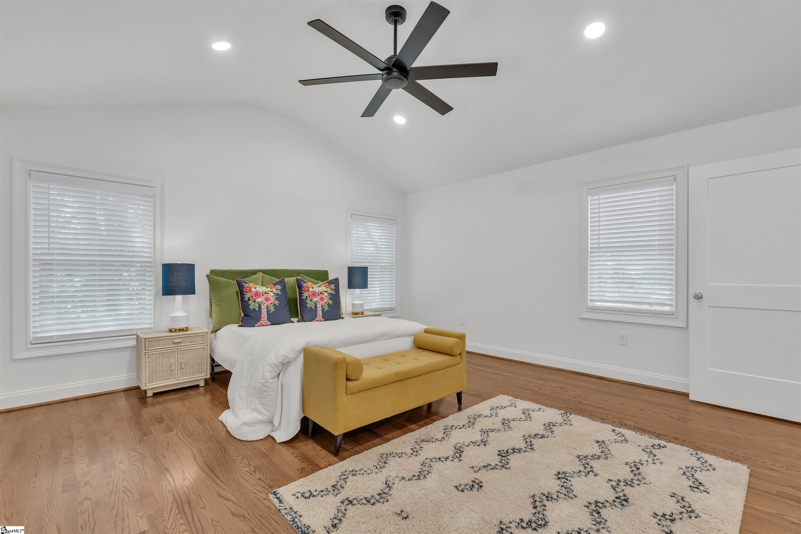 13 Pleasant Ridge Avenue Property Photo 4