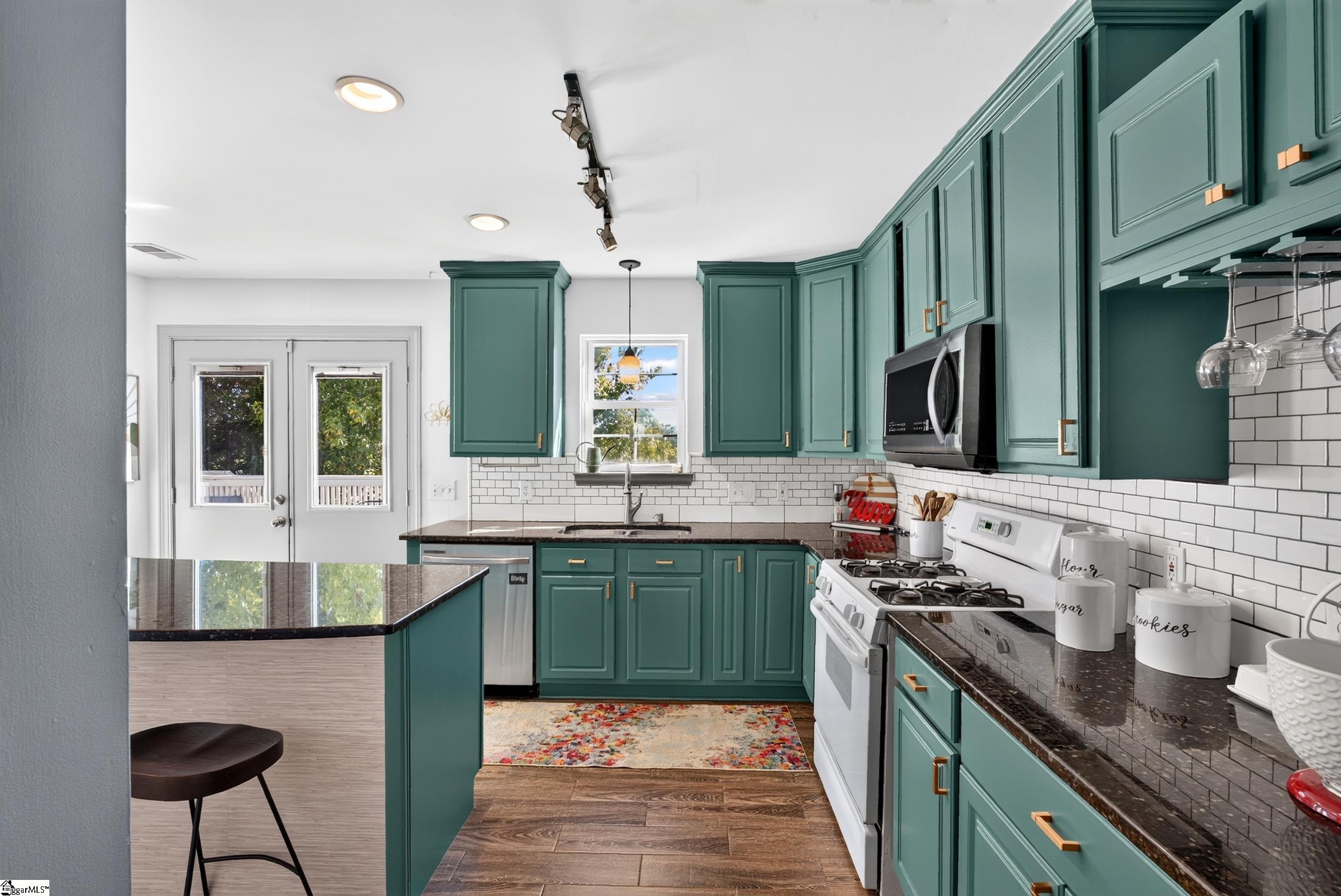 10 River Run Property Photo 16